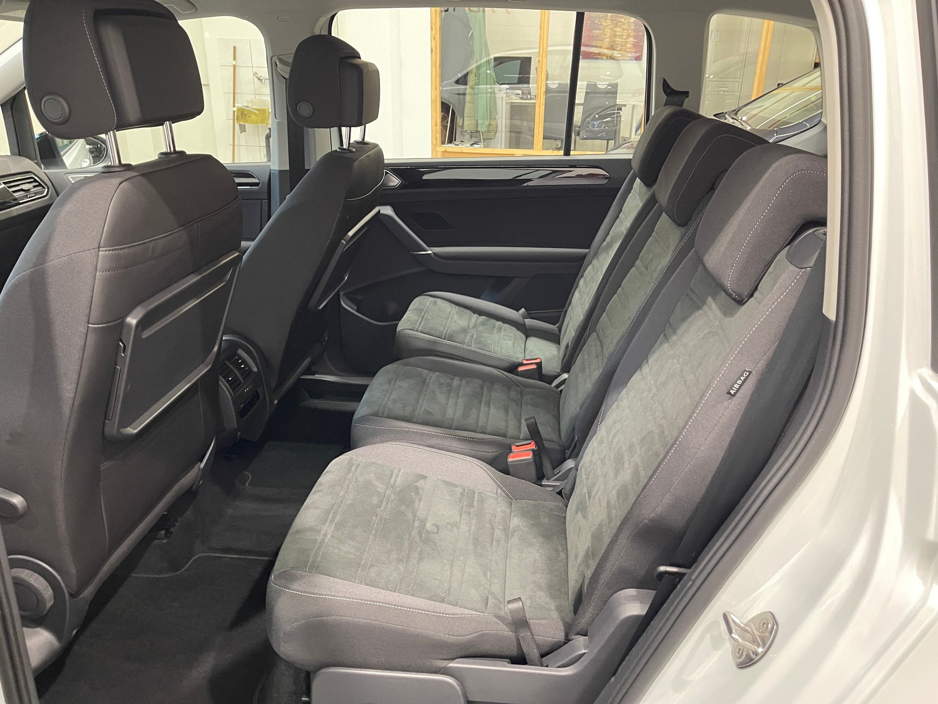 VW Touran 2.0 TDI BlueMotion Technology Highline DSG * R-LINE*7 PLATZ*-image-10