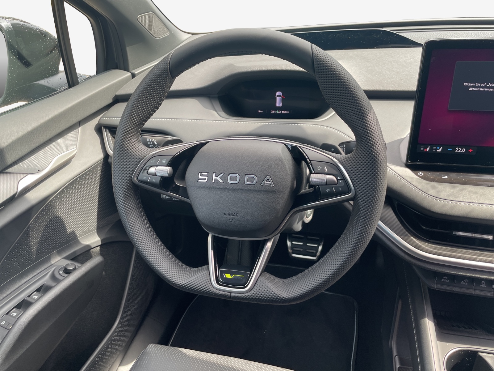 SKODA Enyaq 4x4 RS-image-9