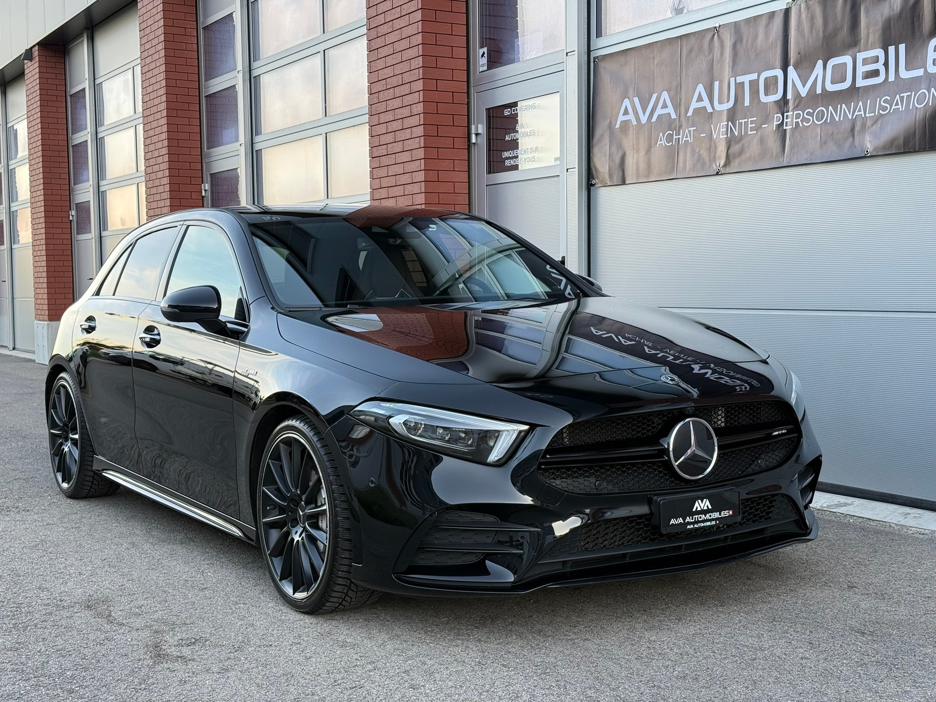 MERCEDES-BENZ A 35 AMG 4Matic Speedshift-image-7