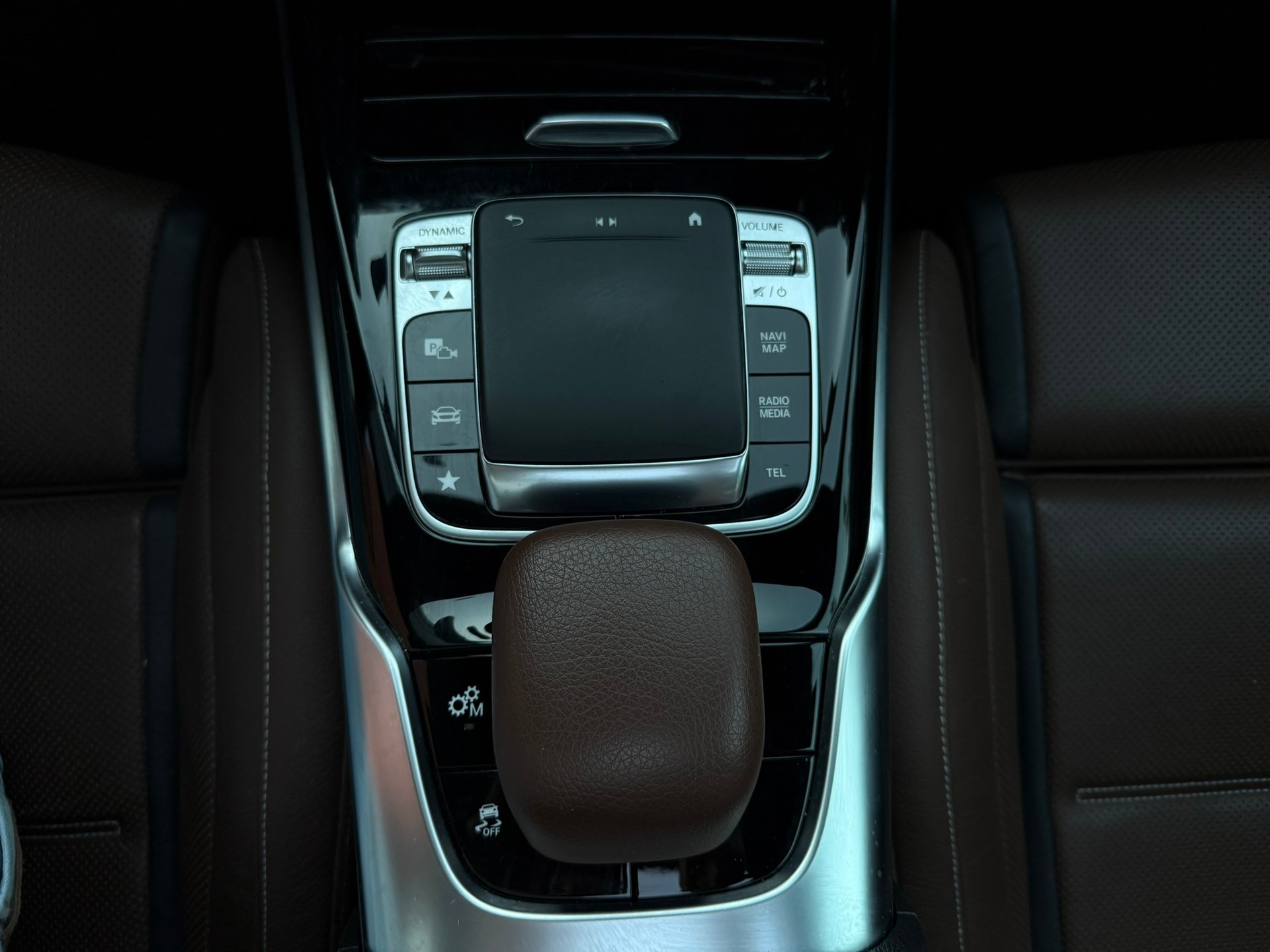 MERCEDES-BENZ A 35 AMG 4Matic Speedshift-image-20