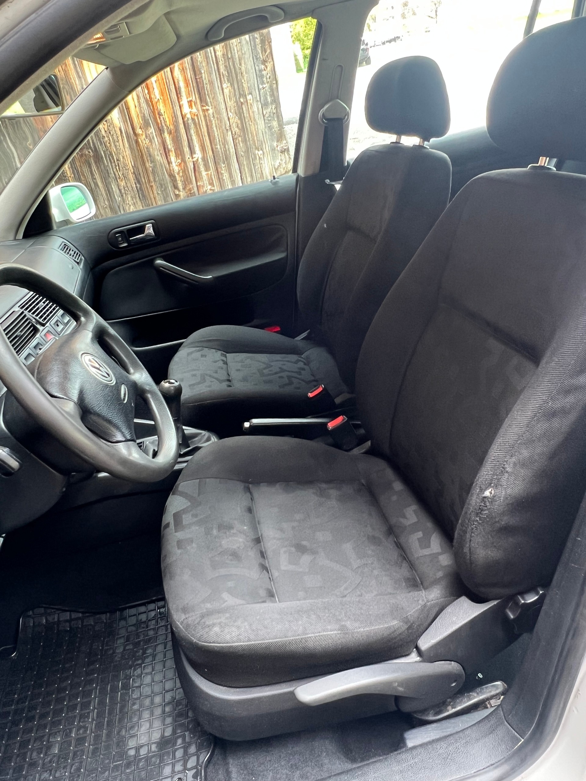 VW Golf Variant 1.6-image-4