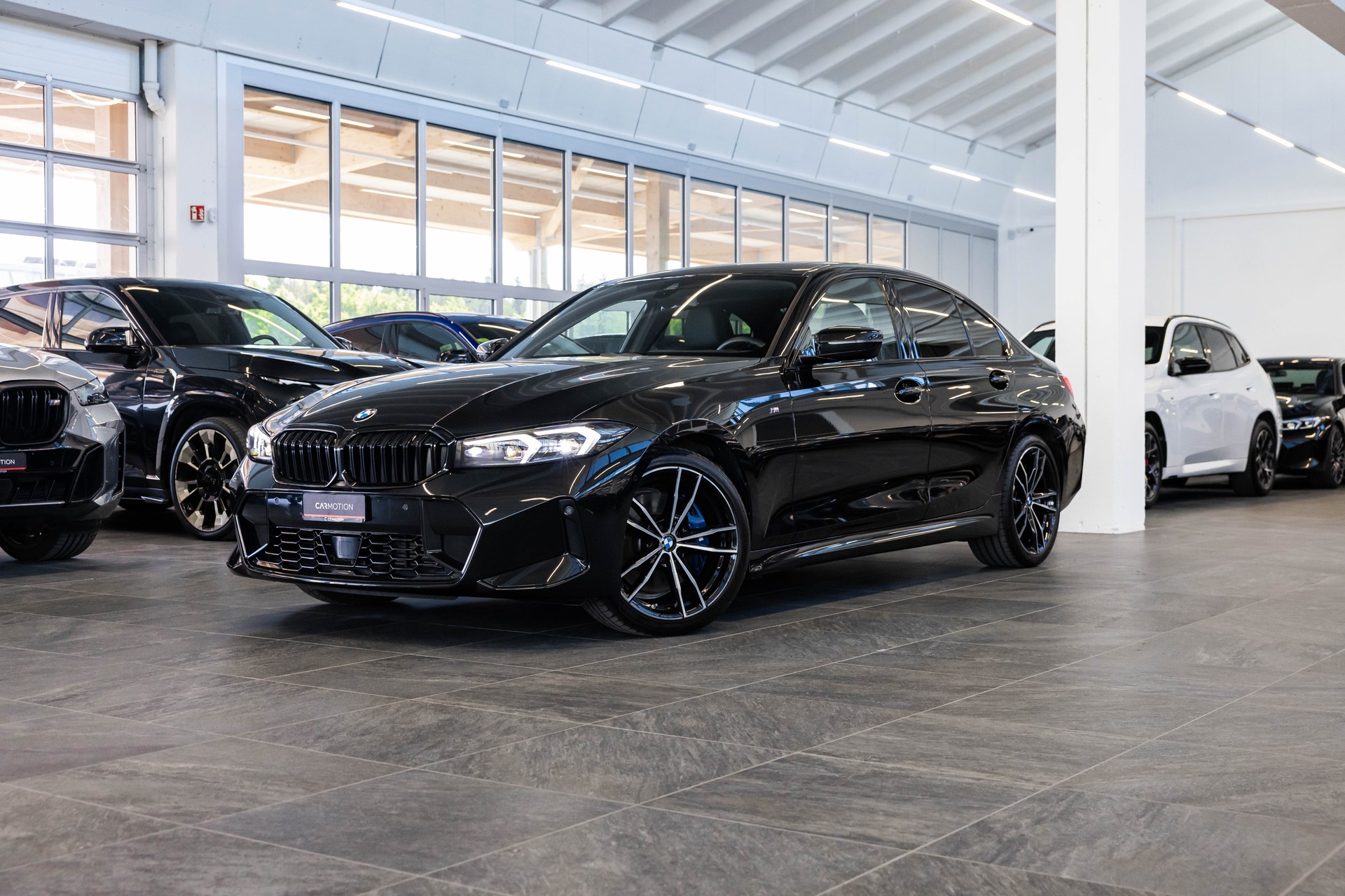 BMW 330d xDrive SAG M Sport Pro / Glasdach / Rückfahrkamera / Head-Up Display