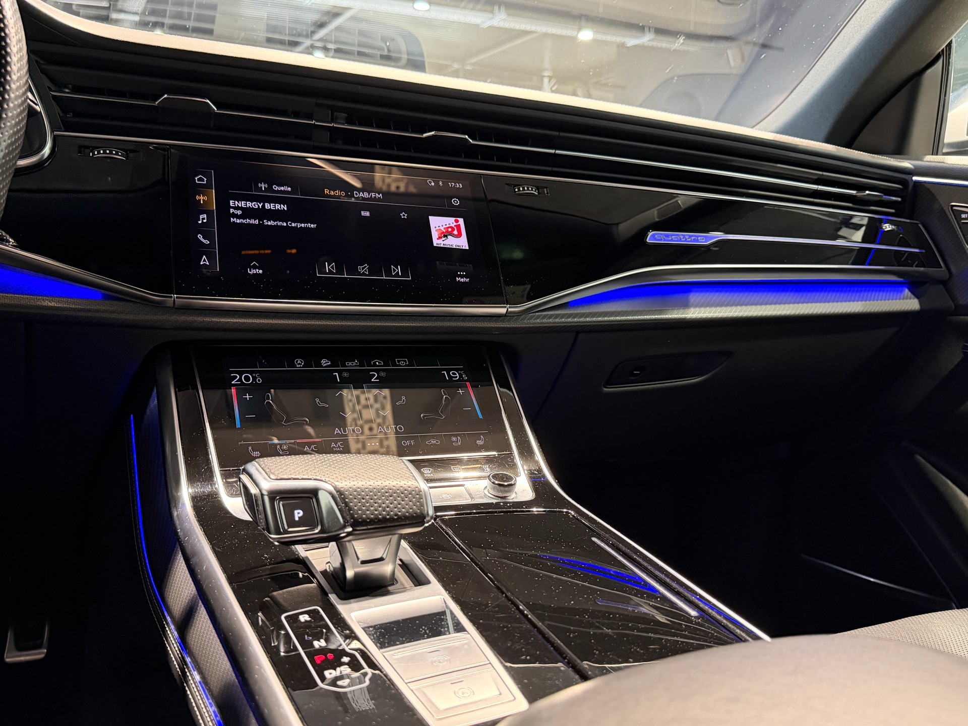 AUDI RSQ8 quattro tiptronic-image-12