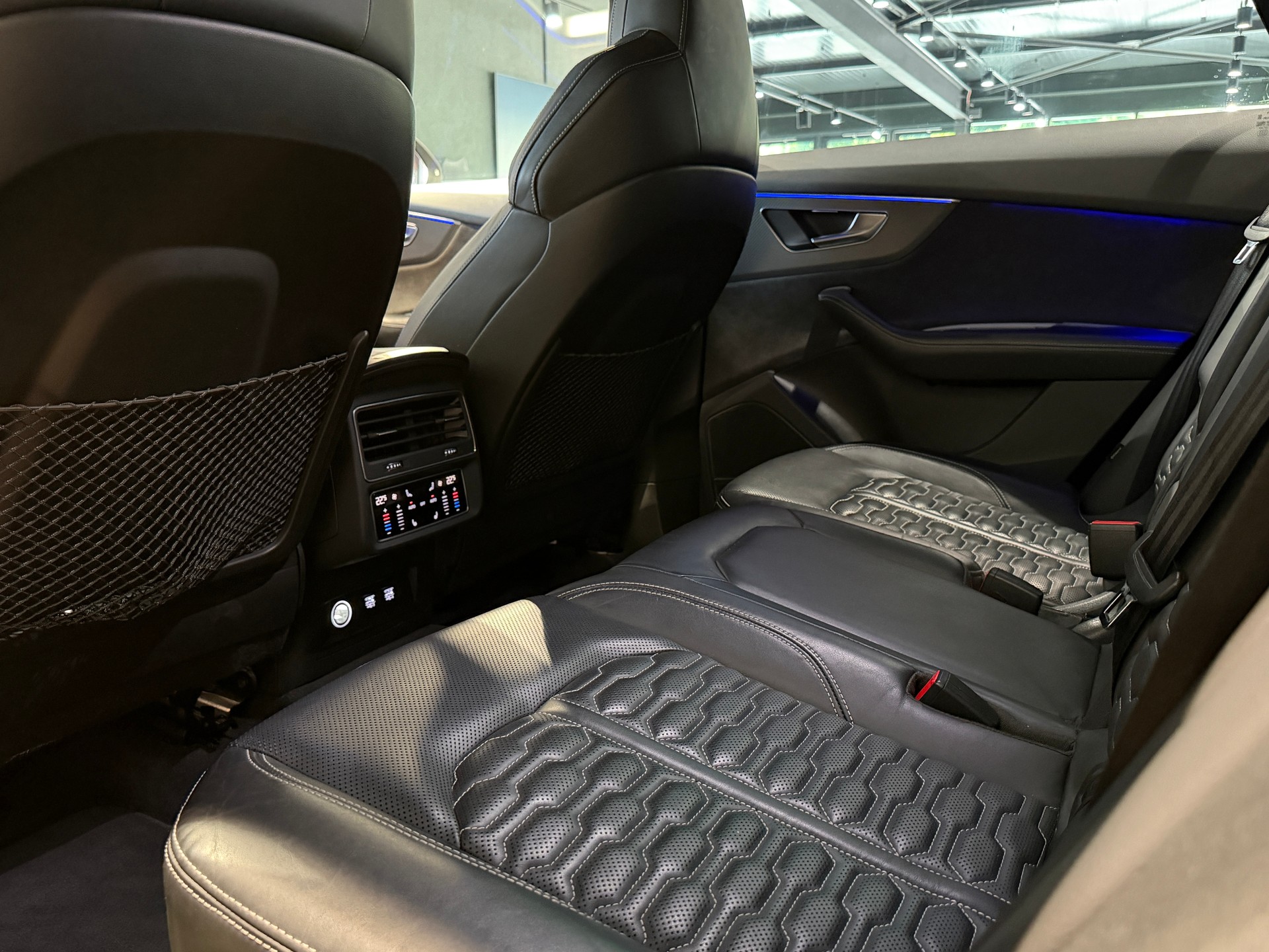 AUDI RSQ8 quattro tiptronic-image-17