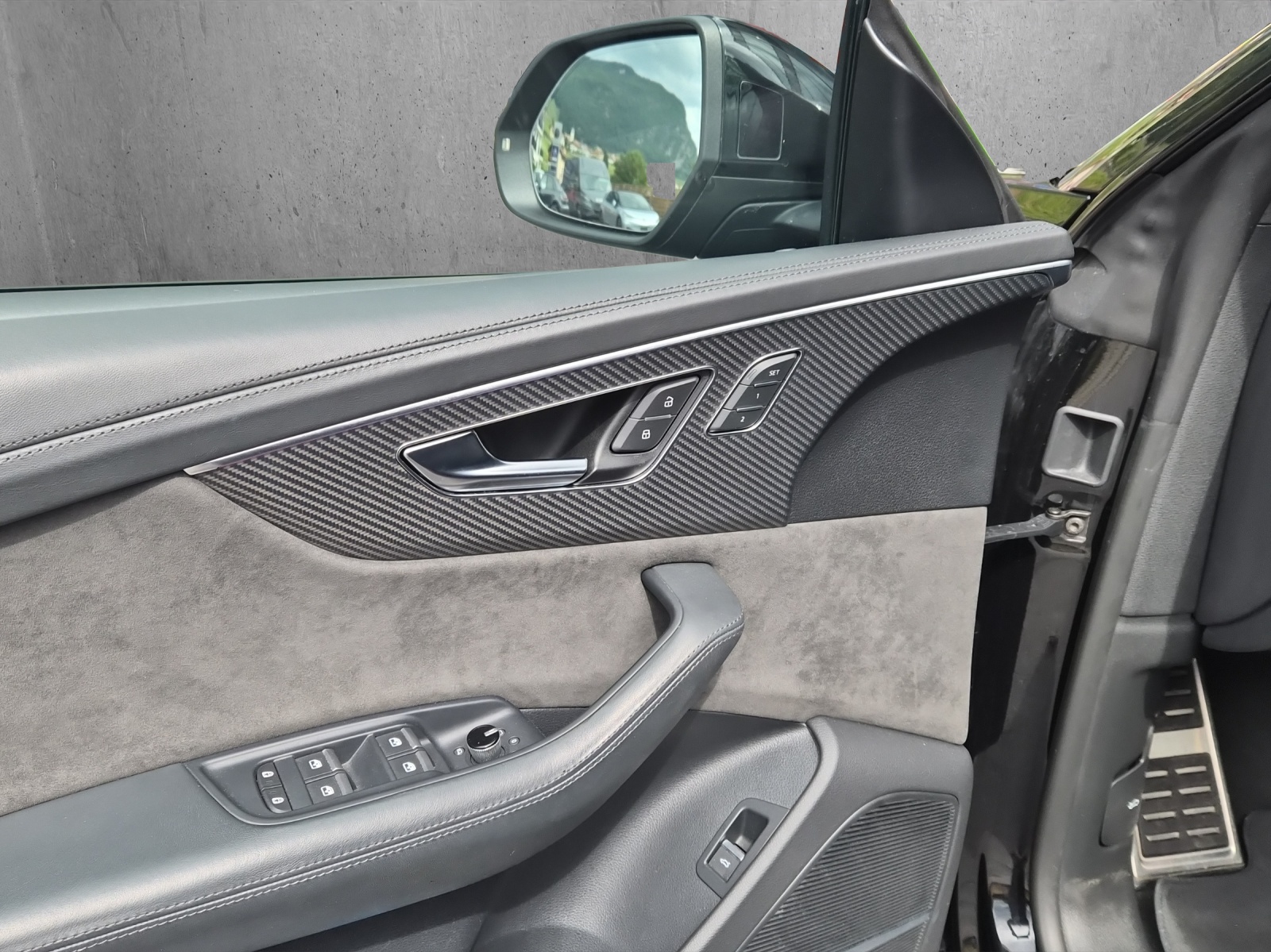 AUDI RSQ8 Quattro Tiptronic 700 PS ABT-image-4