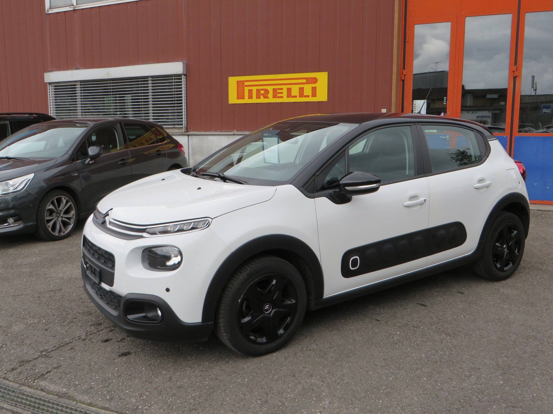 CITROEN C3 1.2i PureTech Shine EAT6-image-0