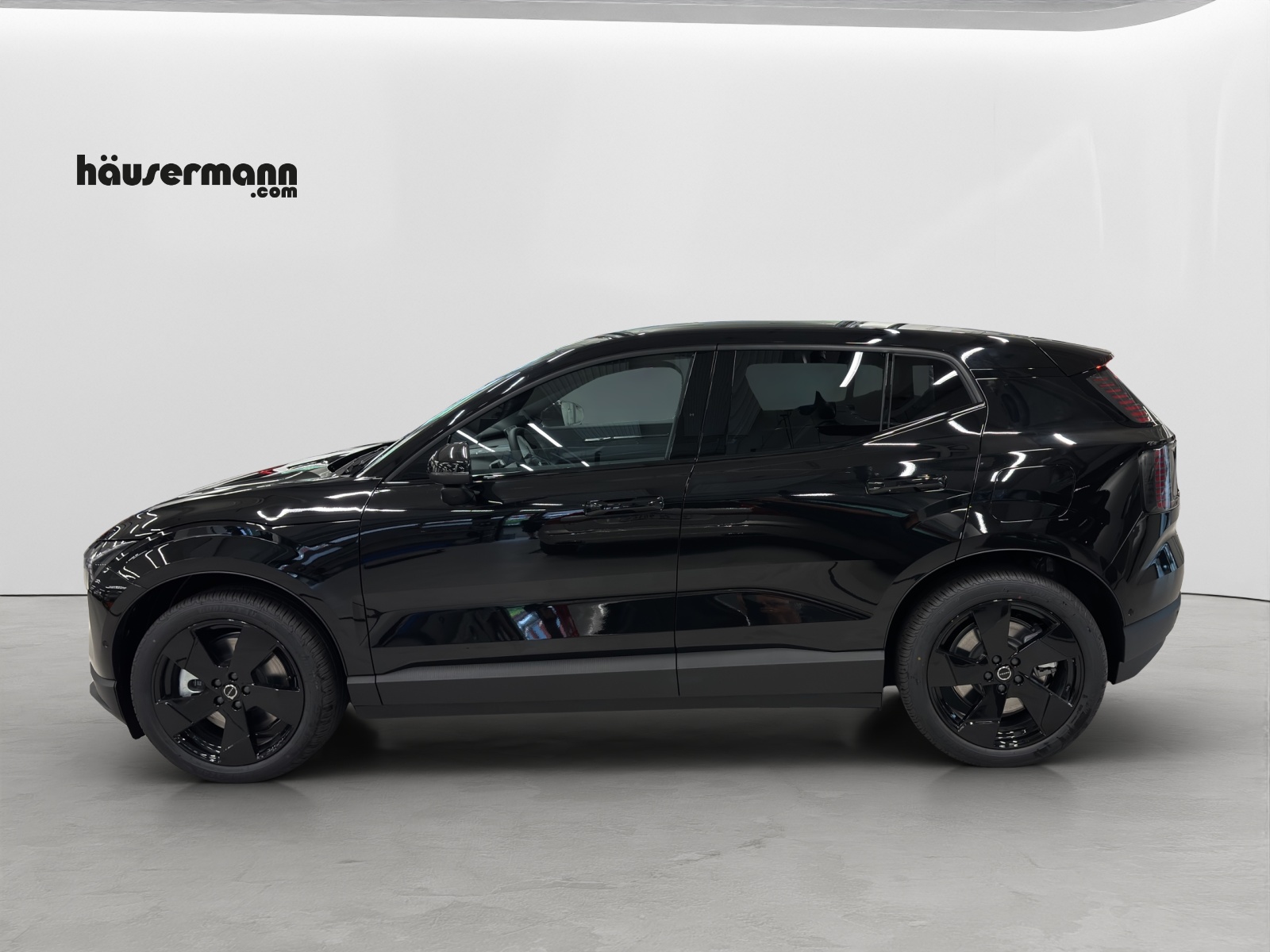 VOLVO EX30 Ultra XCENTRIC Black Edition-showroom-element-1