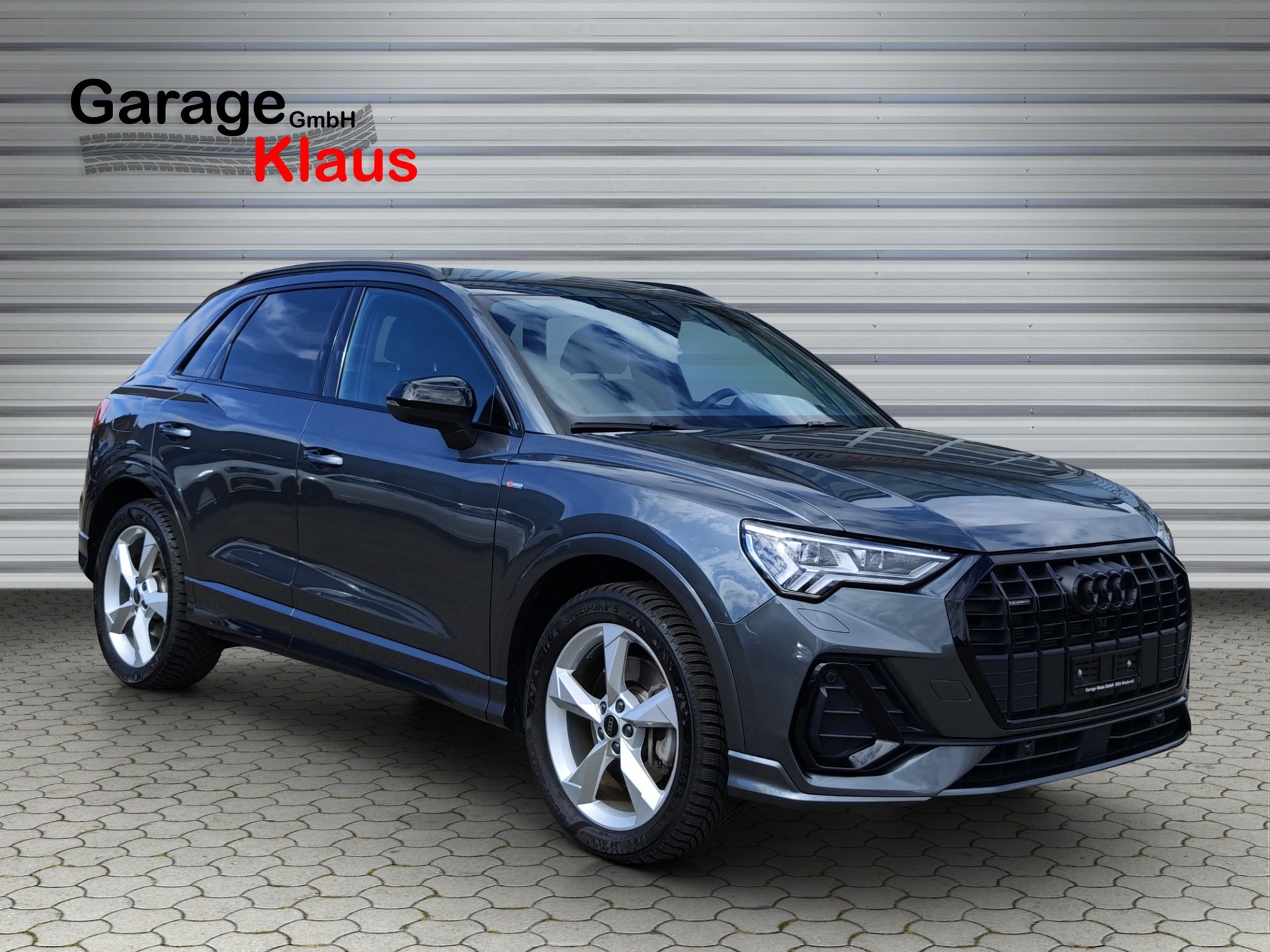 AUDI Q3 40 TDI S line quattro S-tronic-image-7