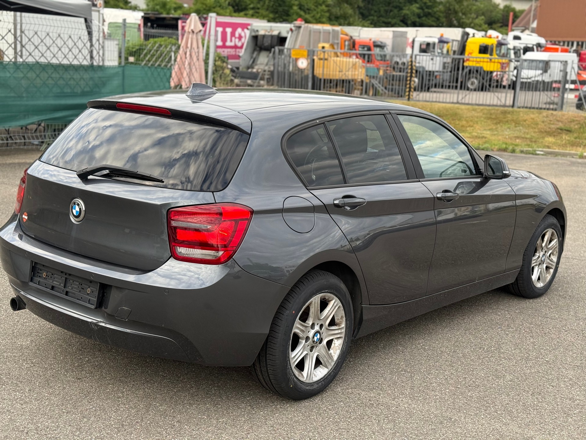 BMW 116i Sport Line-image-2