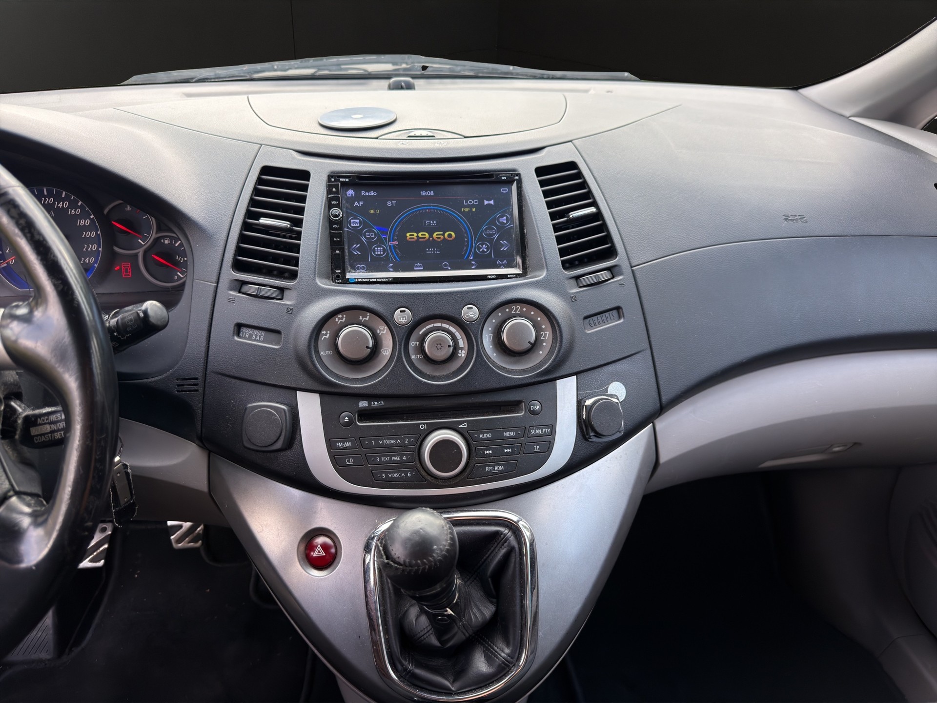MITSUBISHI Grandis 2.0 16V DID Motion-image-13