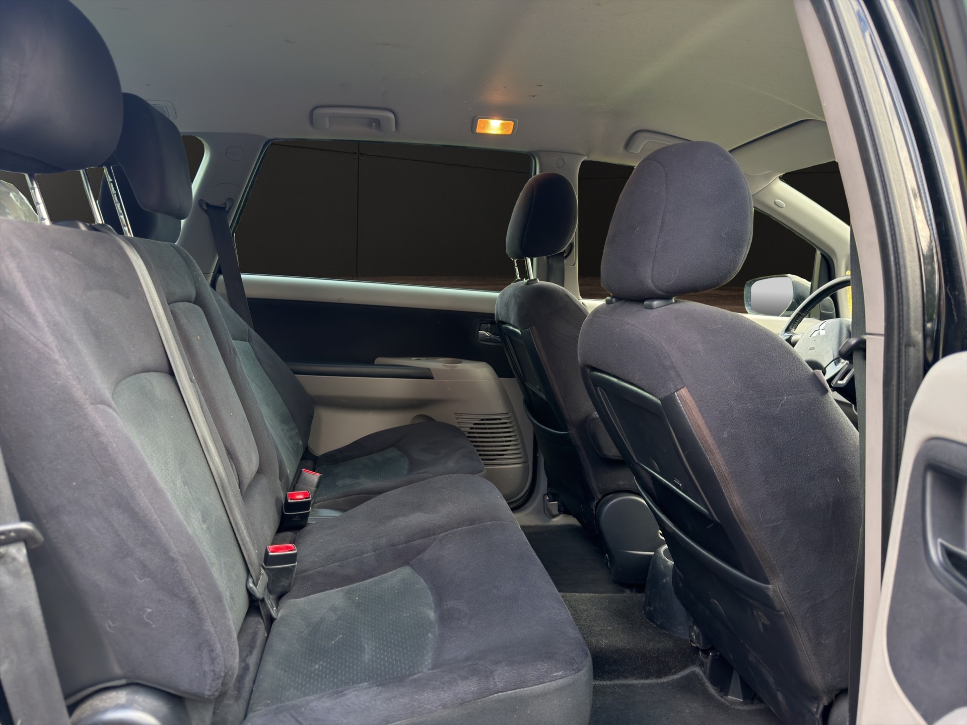 MITSUBISHI Grandis 2.0 16V DID Motion-image-11