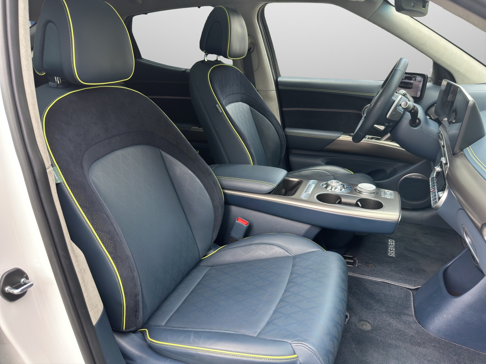 GENESIS GV60 Dual Motor Sport Plus AWD-image-10
