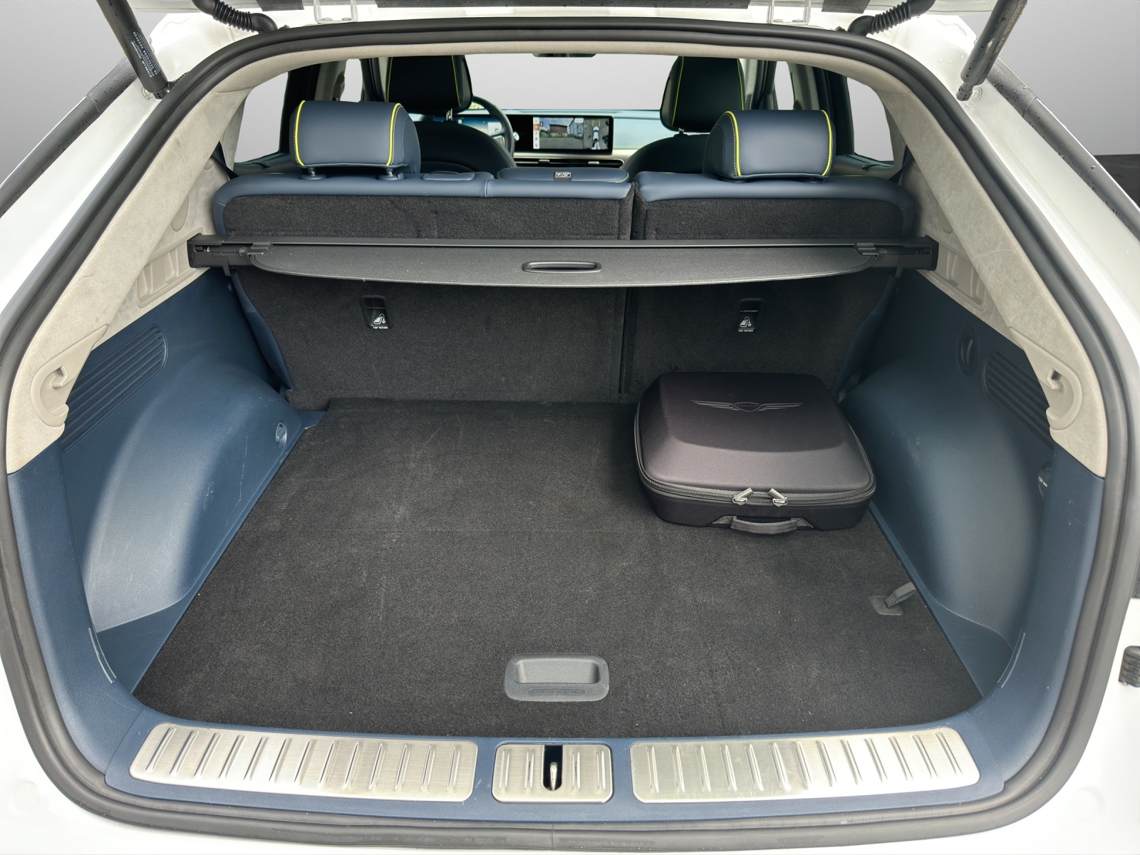 GENESIS GV60 Dual Motor Sport Plus AWD-image-14