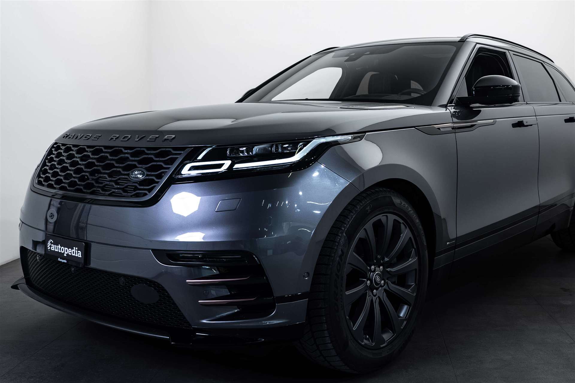 LAND ROVER Range Rover Velar D 300 Automatic-image-1