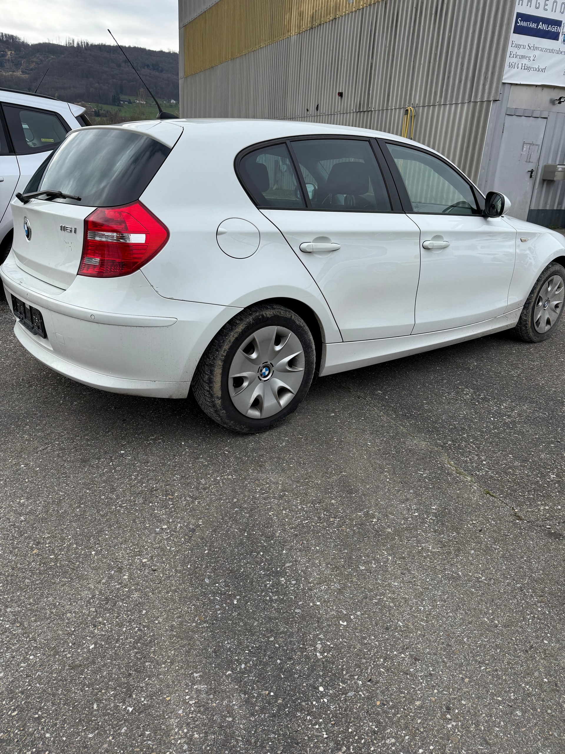 BMW 116i-image-7