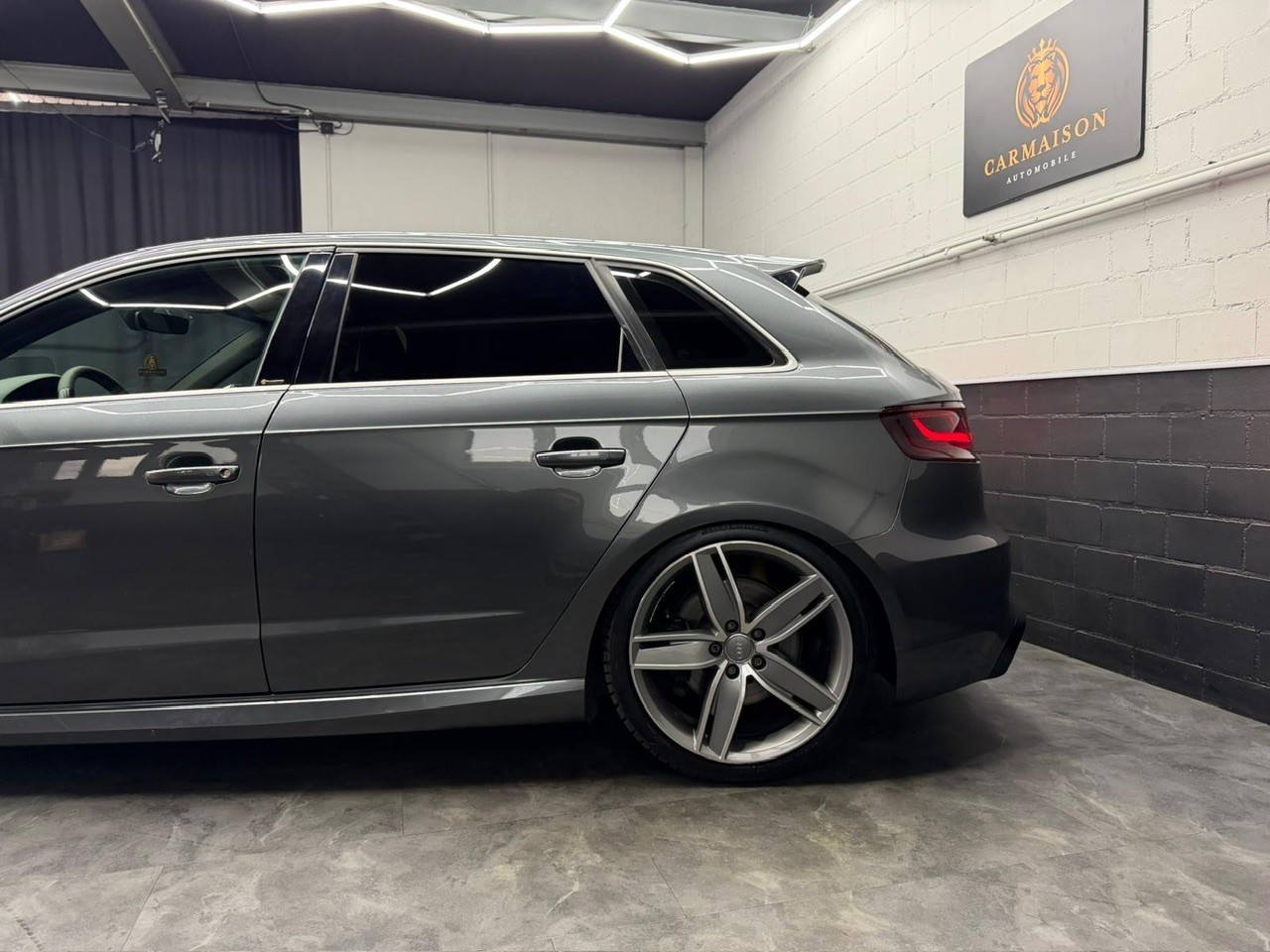 AUDI RS3 2.5 TSI quattro S-tronic | OHNE OPF | Maxton-Design | Gewindefahrwerk | Keyless-image-3