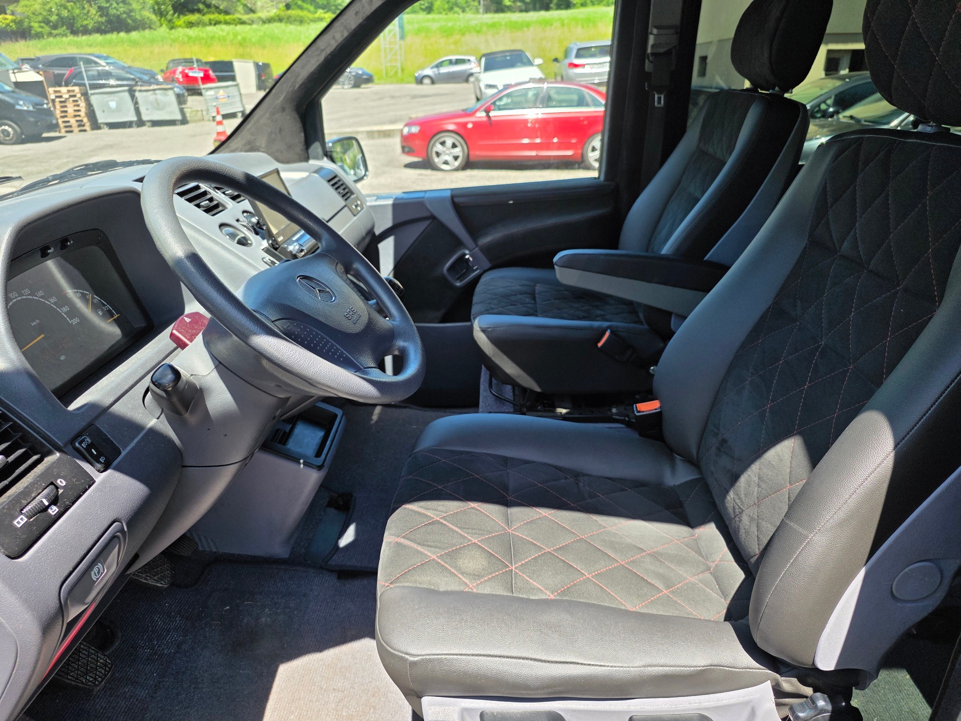 MERCEDES-BENZ V 220 CDI Trend ☆☆☆ 7 Sitze ☆☆☆ Frisch ab MFK ☆☆☆ Ambiente Beleuchtung ☆☆☆-image-1