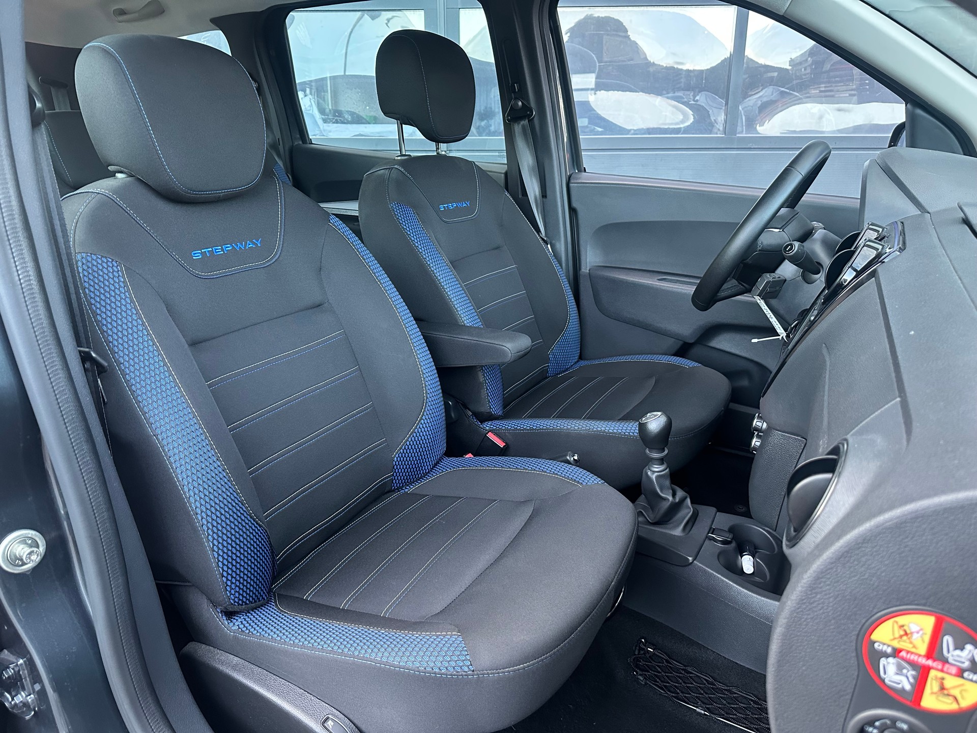 DACIA Lodgy 1.5dCi Stepway 7PL-image-12