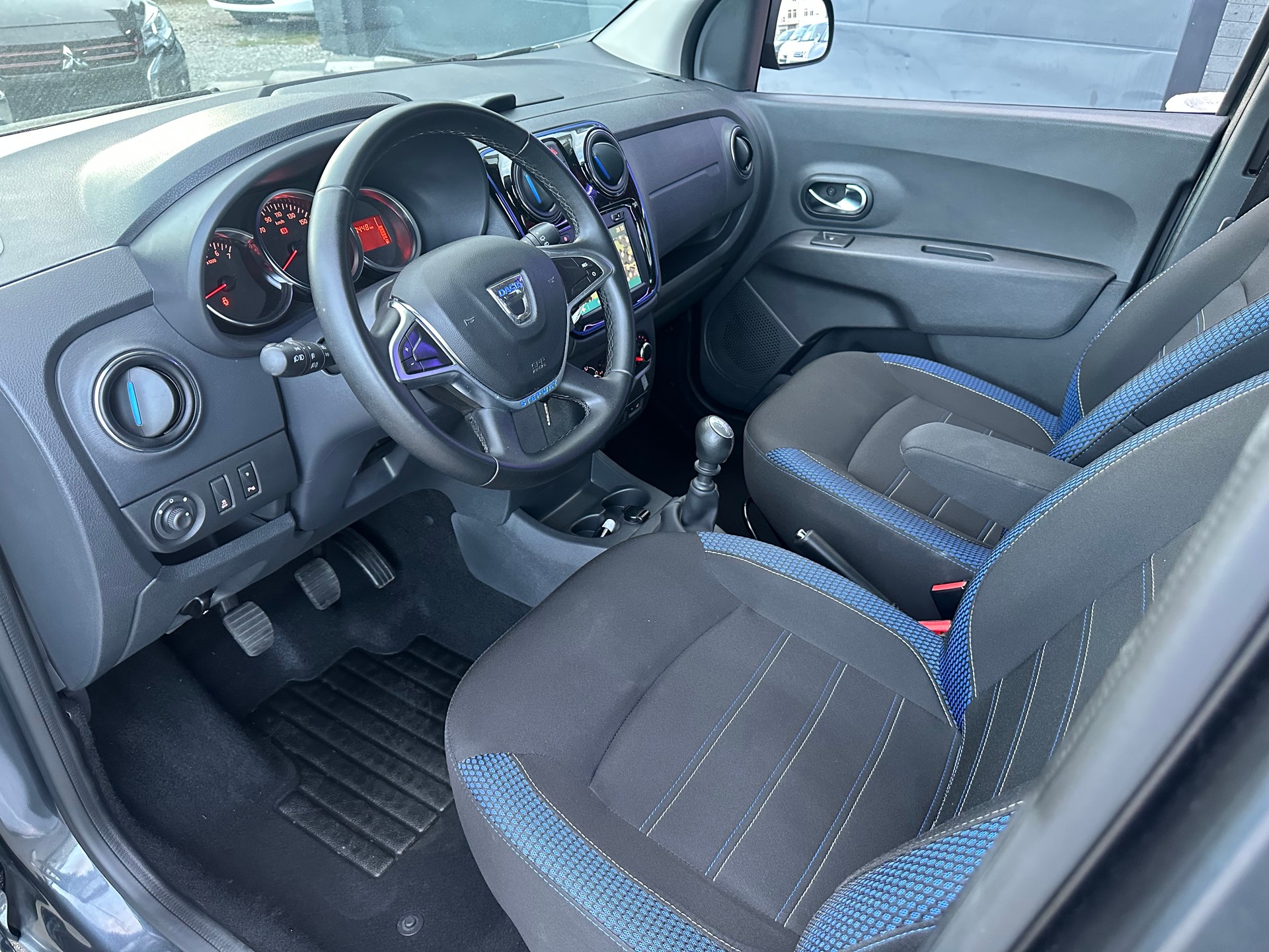 DACIA Lodgy 1.5dCi Stepway 7PL-image-10
