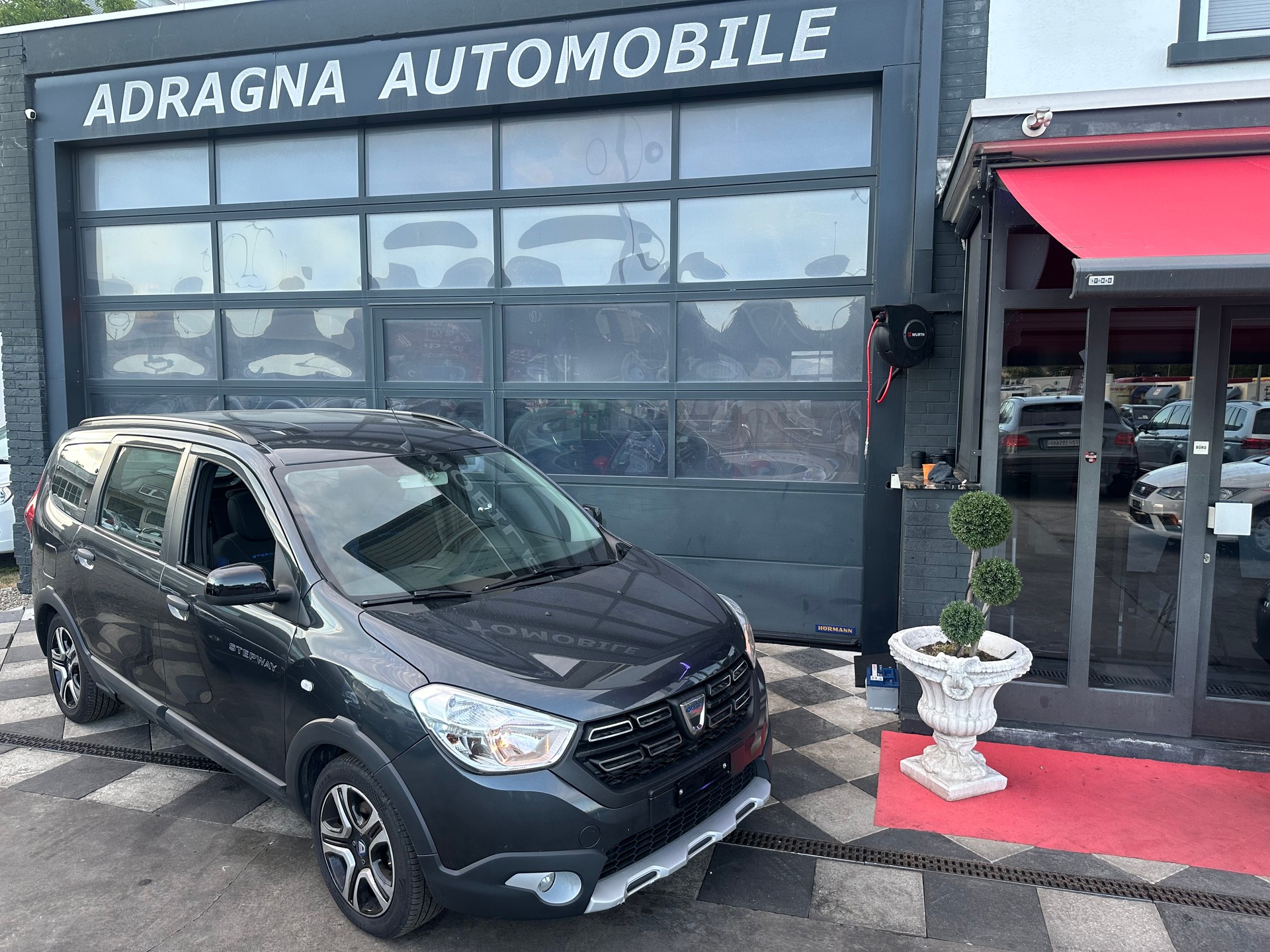 DACIA Lodgy 1.5dCi Stepway 7PL-image-2