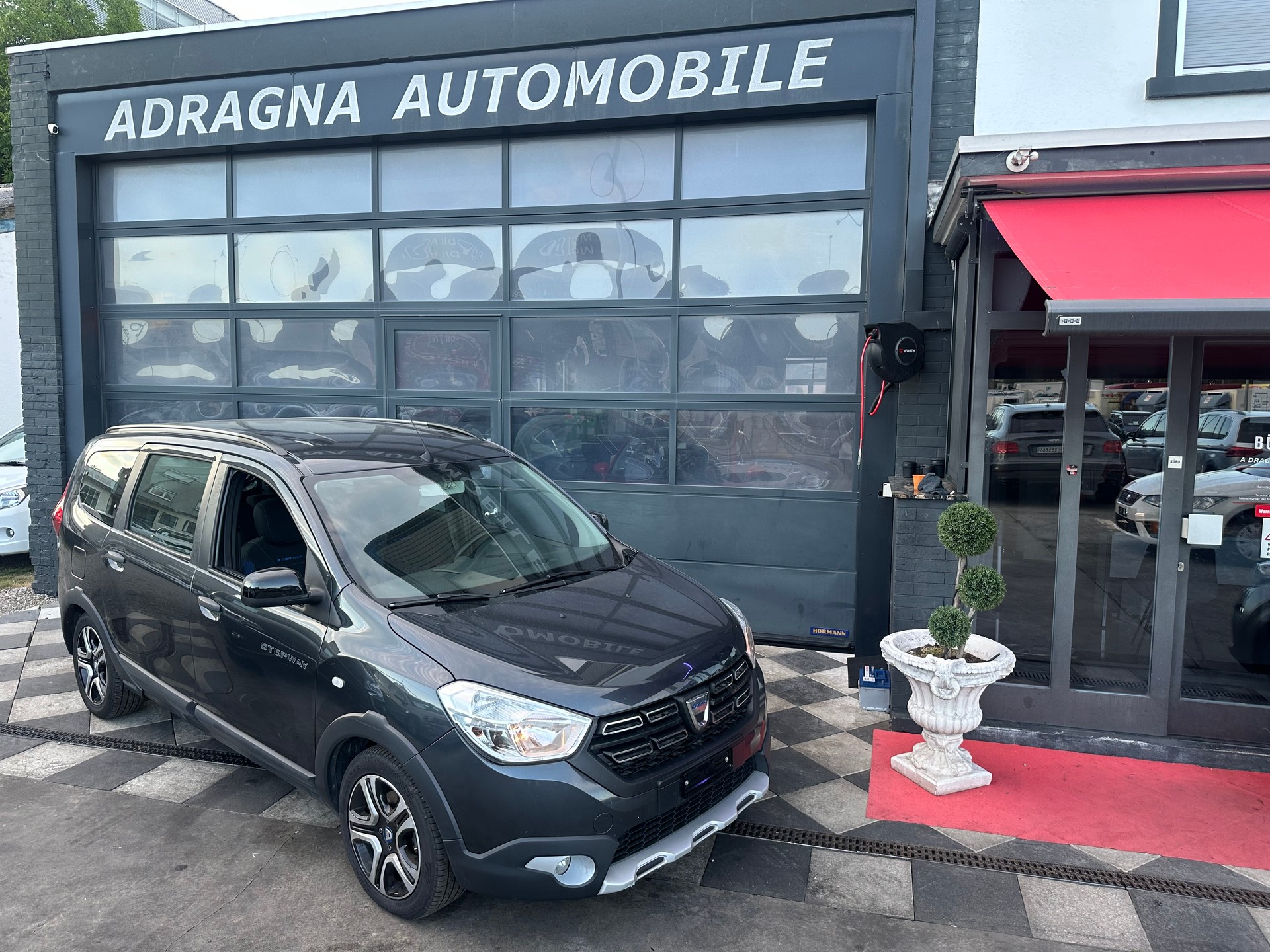 DACIA Lodgy 1.5dCi Stepway 7PL-image-1