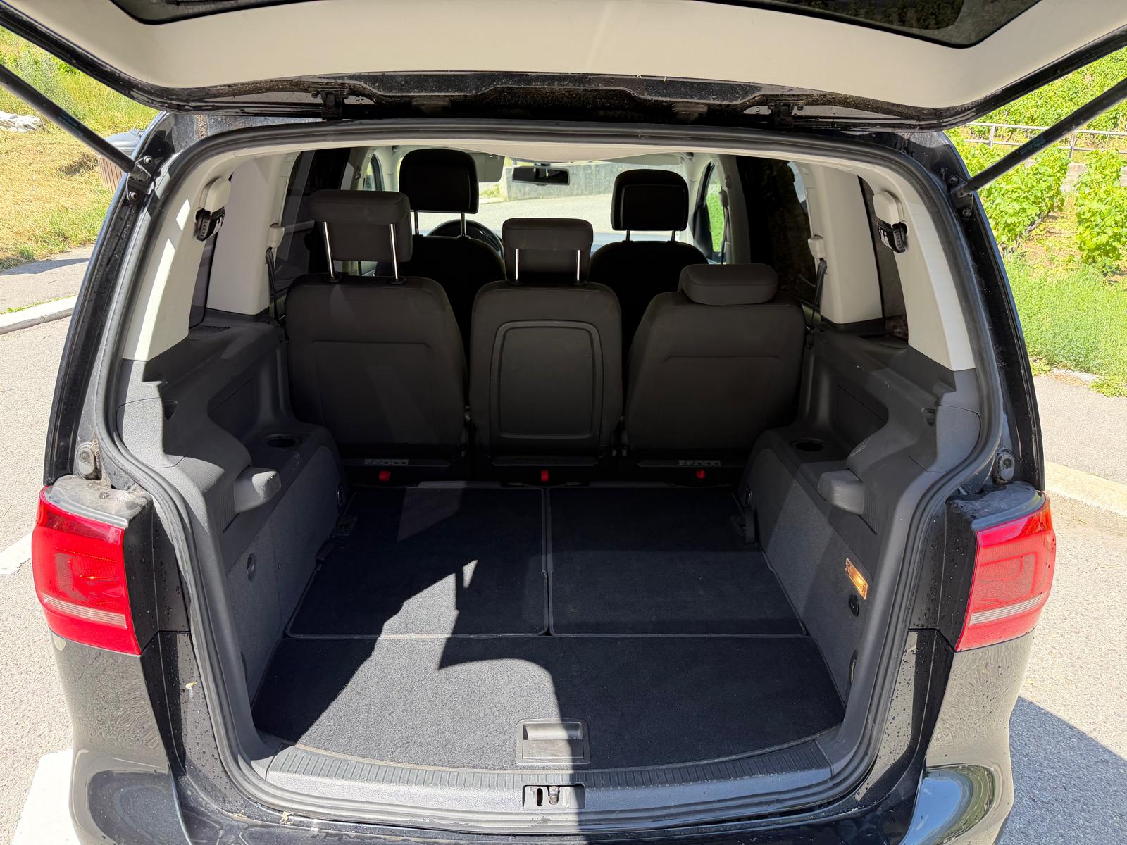 VW Touran 2.0 TDI Comfortline DSG-image-10