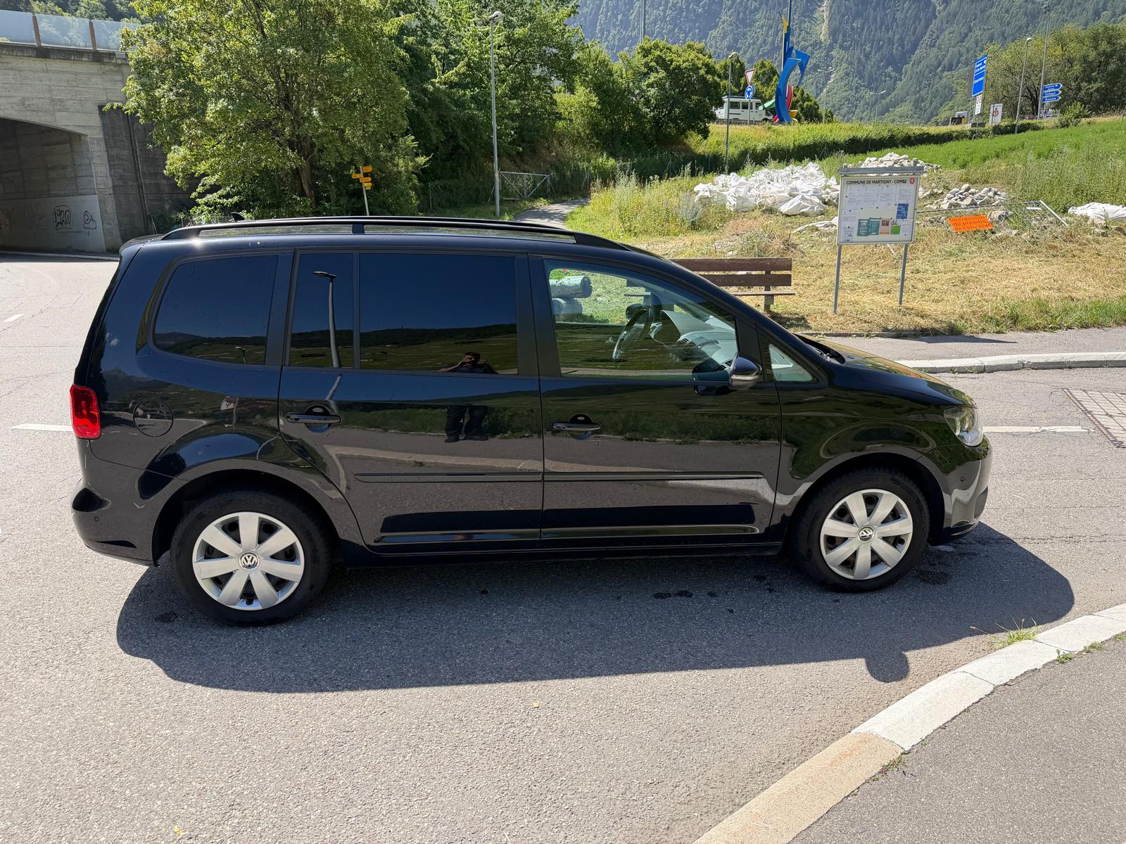VW Touran 2.0 TDI Comfortline DSG-image-4