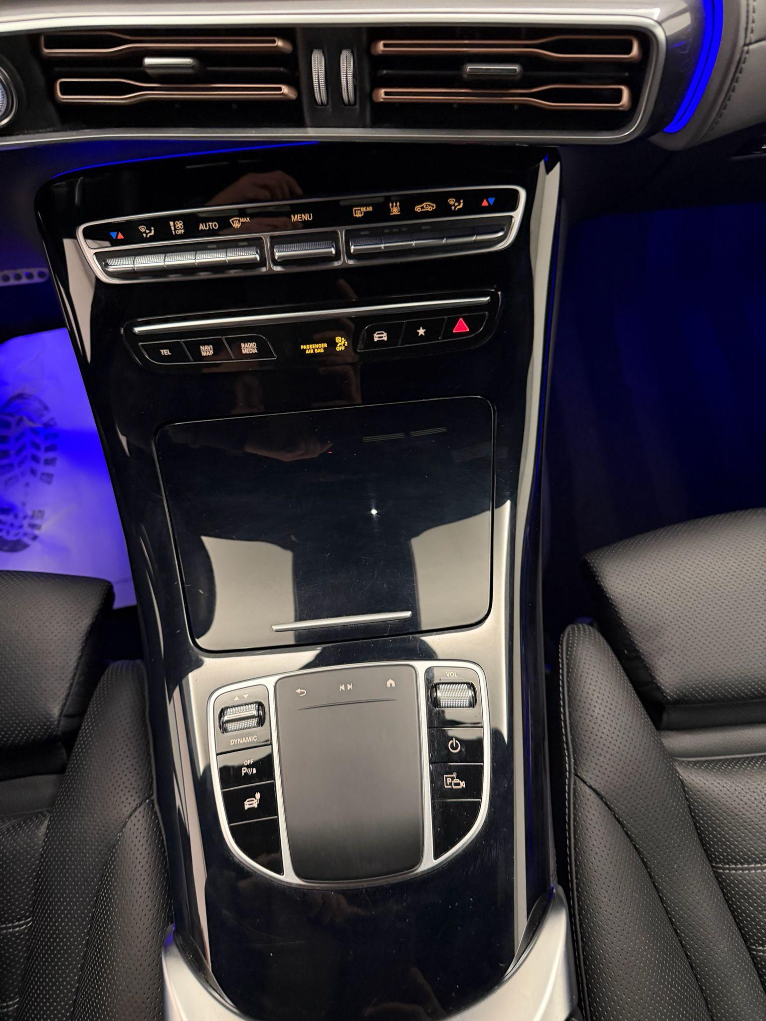 MERCEDES-BENZ EQC 400 AMG Line 4matic-image-24