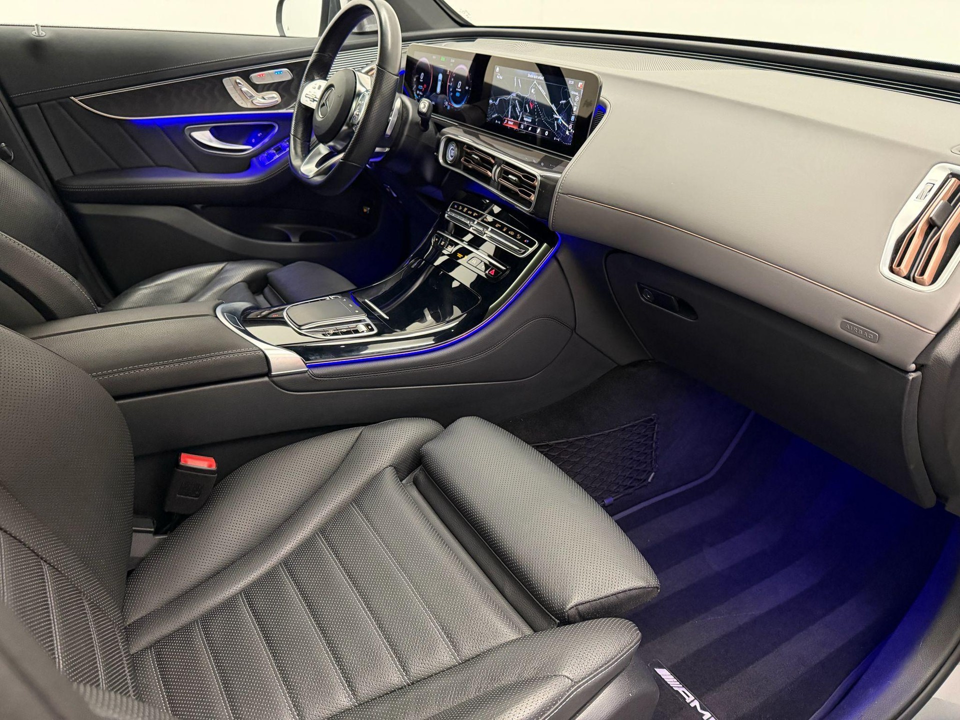 MERCEDES-BENZ EQC 400 AMG Line 4matic-image-10