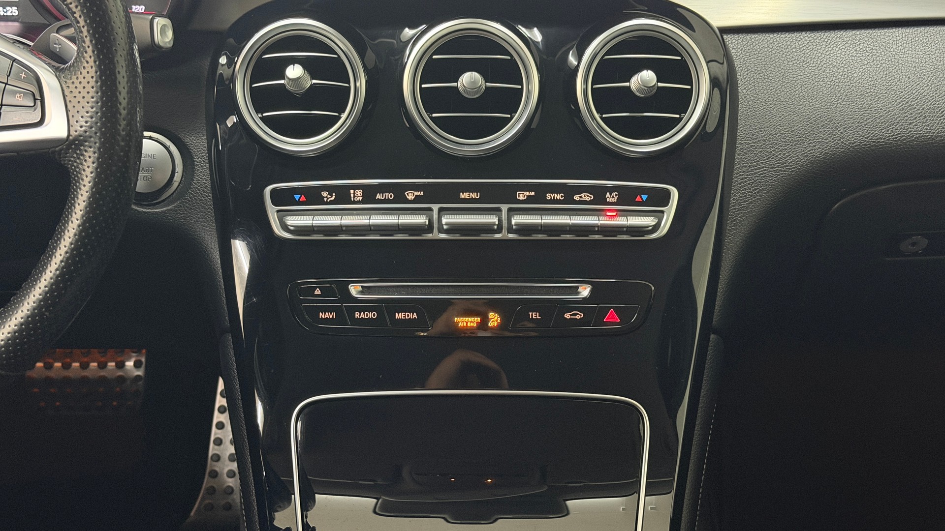 MERCEDES-BENZ GLC 350 d AMG Line 4Matic 9G-Tronic-image-10