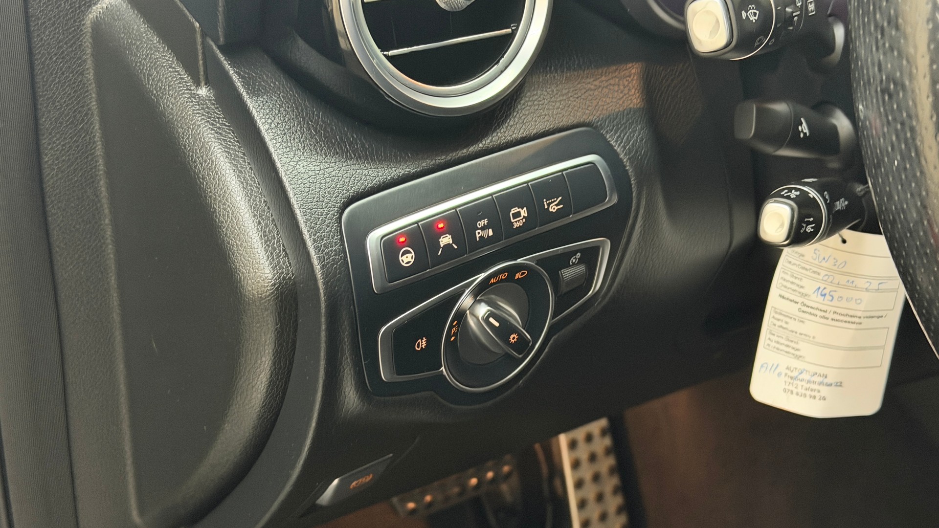 MERCEDES-BENZ GLC 350 d AMG Line 4Matic 9G-Tronic-image-17
