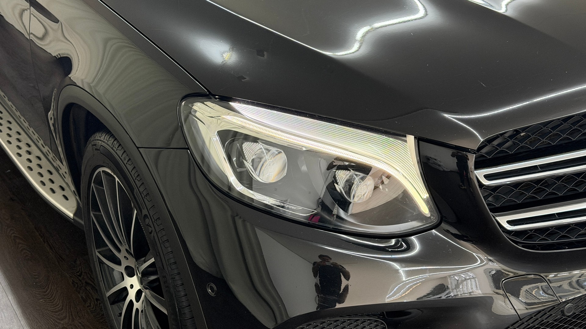 MERCEDES-BENZ GLC 350 d AMG Line 4Matic 9G-Tronic-image-19