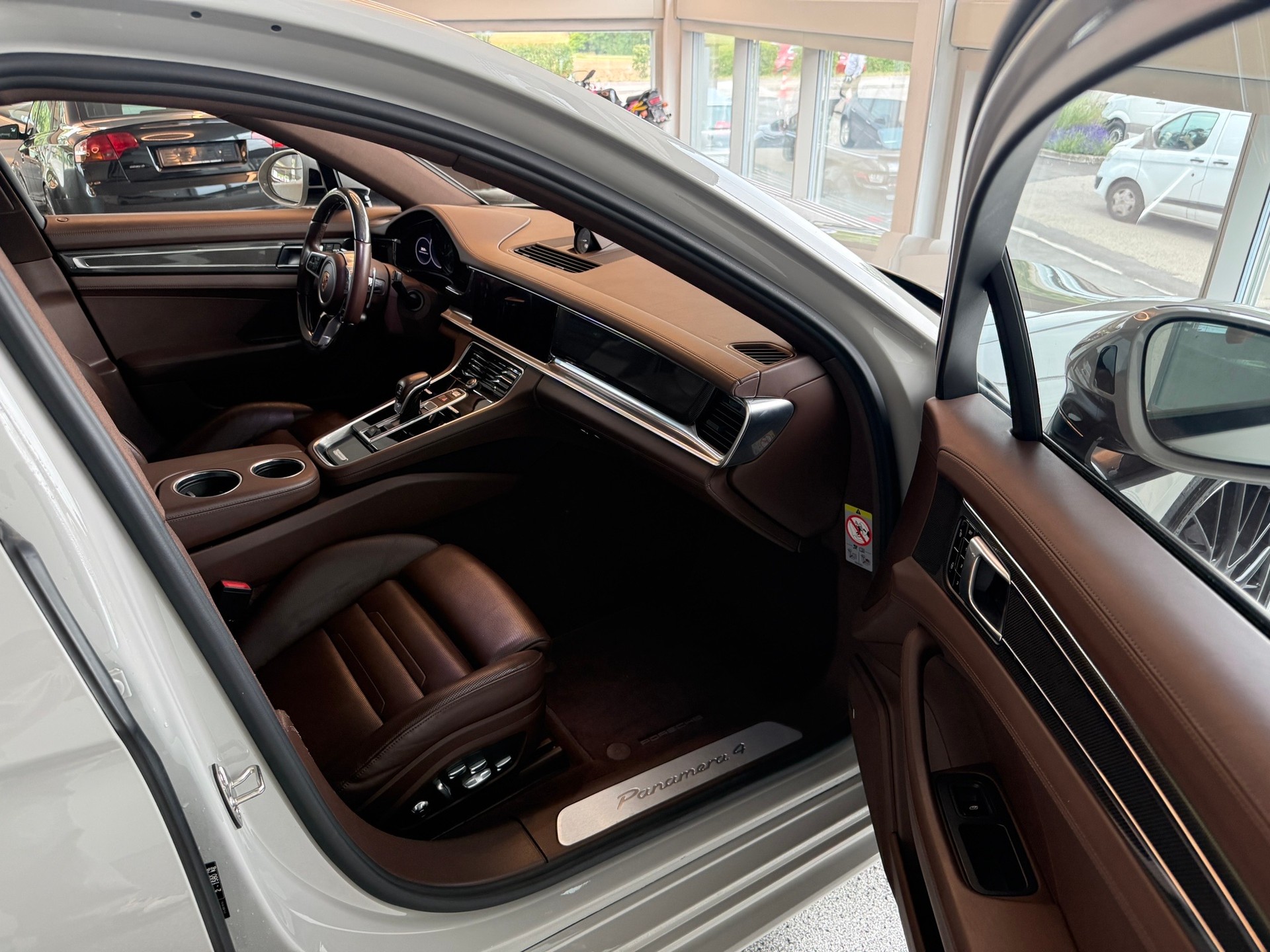 PORSCHE Panamera 4 E-Hybrid Sport Turismo PDK-image-10