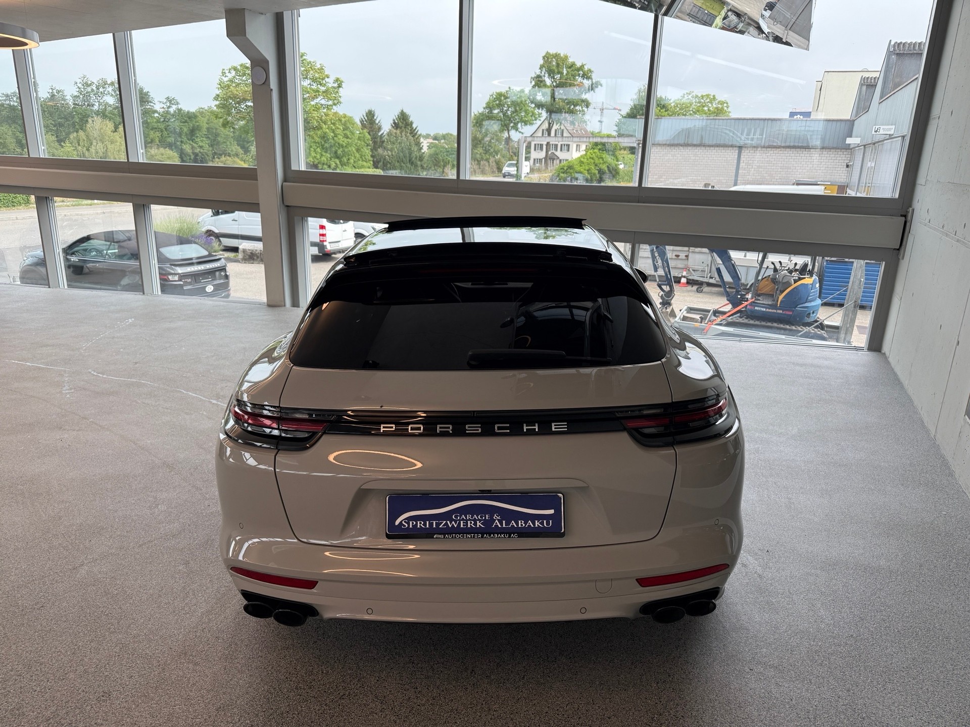 PORSCHE Panamera 4 E-Hybrid Sport Turismo PDK-image-4