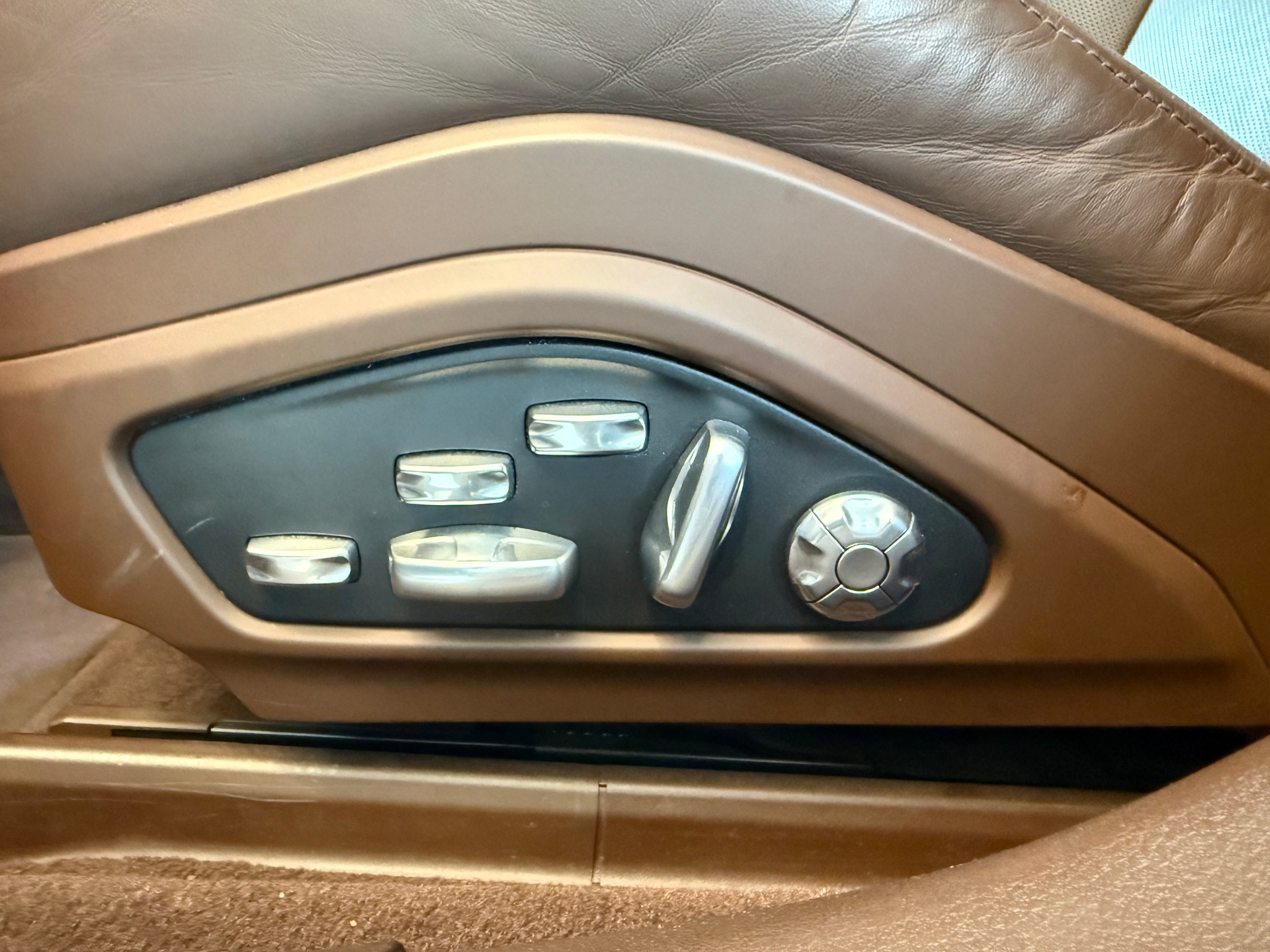 PORSCHE Panamera 4 E-Hybrid Sport Turismo PDK-image-26