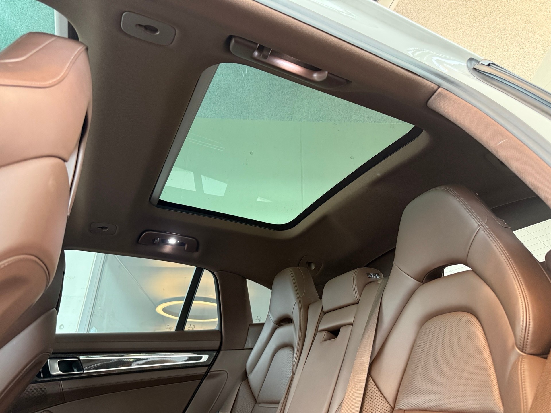 PORSCHE Panamera 4 E-Hybrid Sport Turismo PDK-image-19