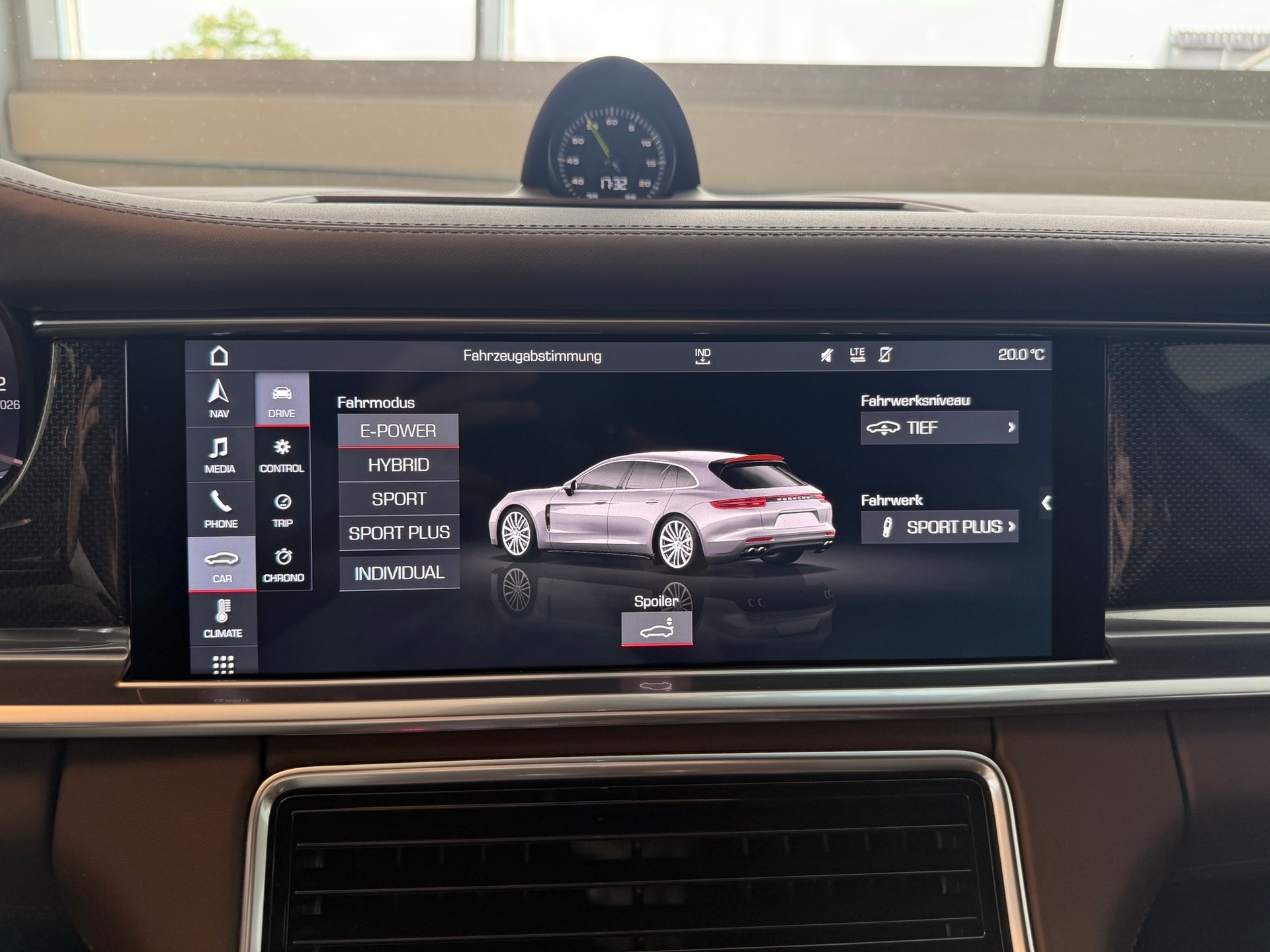 PORSCHE Panamera 4 E-Hybrid Sport Turismo PDK-image-29