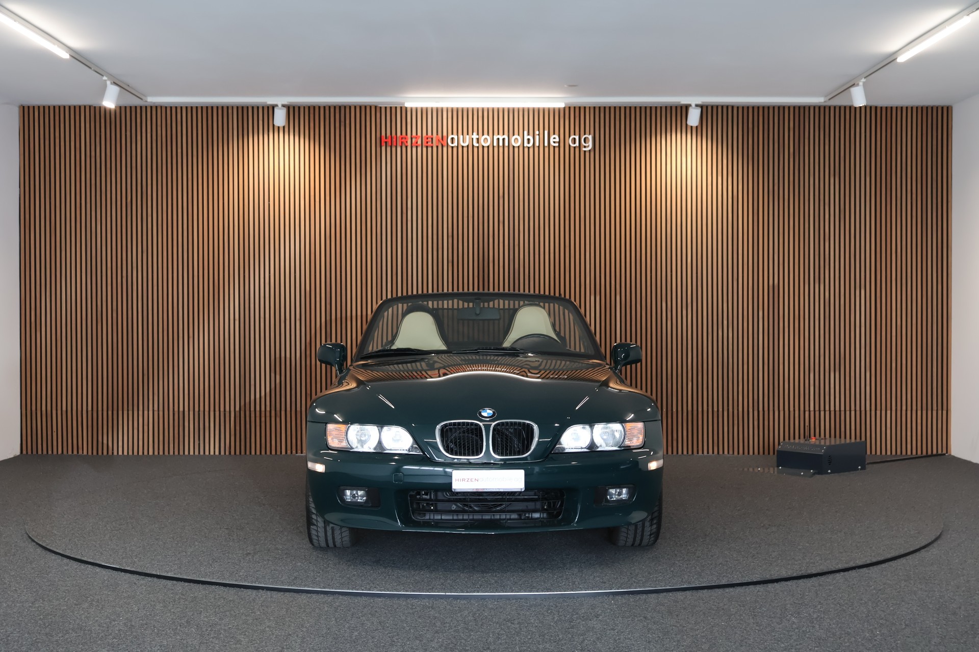 BMW Z3 2.8i Roadster-image-11