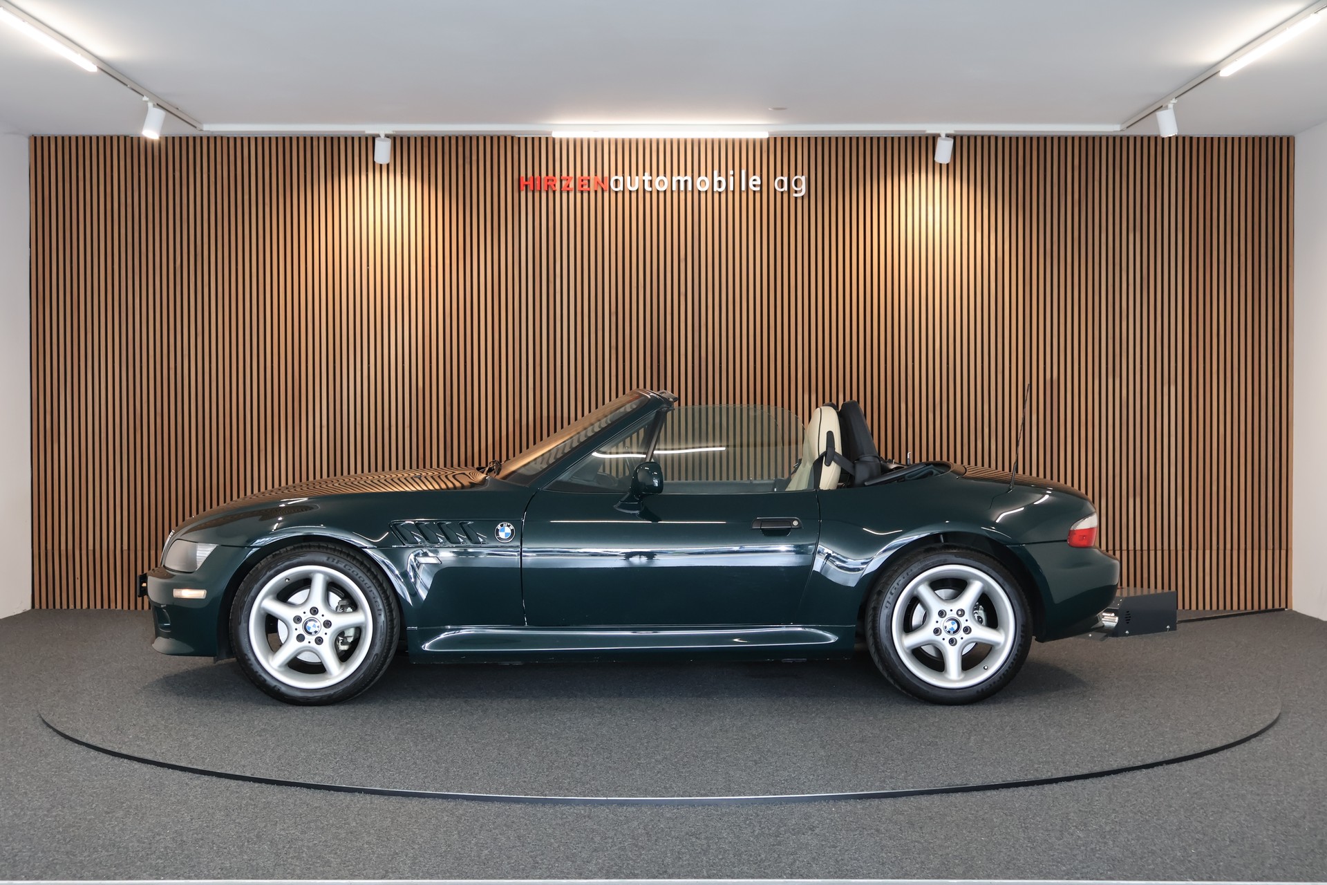 BMW Z3 2.8i Roadster-image-2