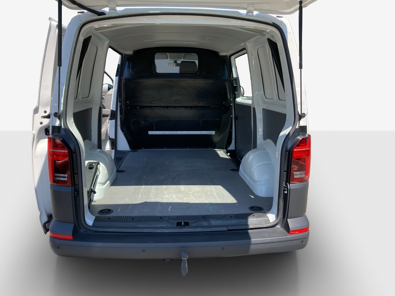 VW T6.1 2.0 TDI 4Motion-image-12