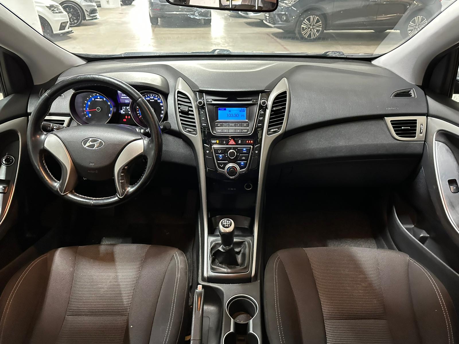 HYUNDAI i30 1.4 Comfort-image-7