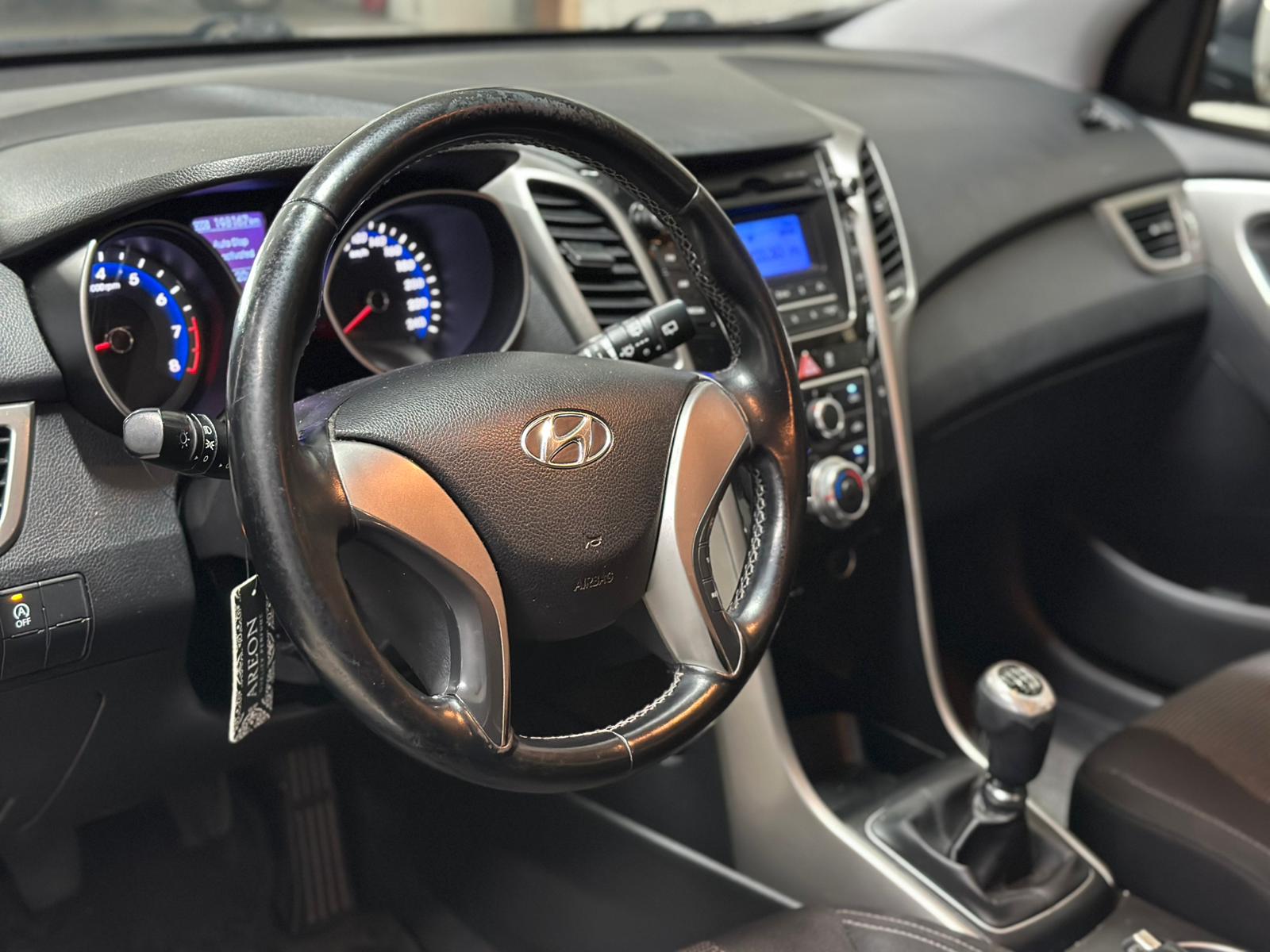 HYUNDAI i30 1.4 Comfort-image-5