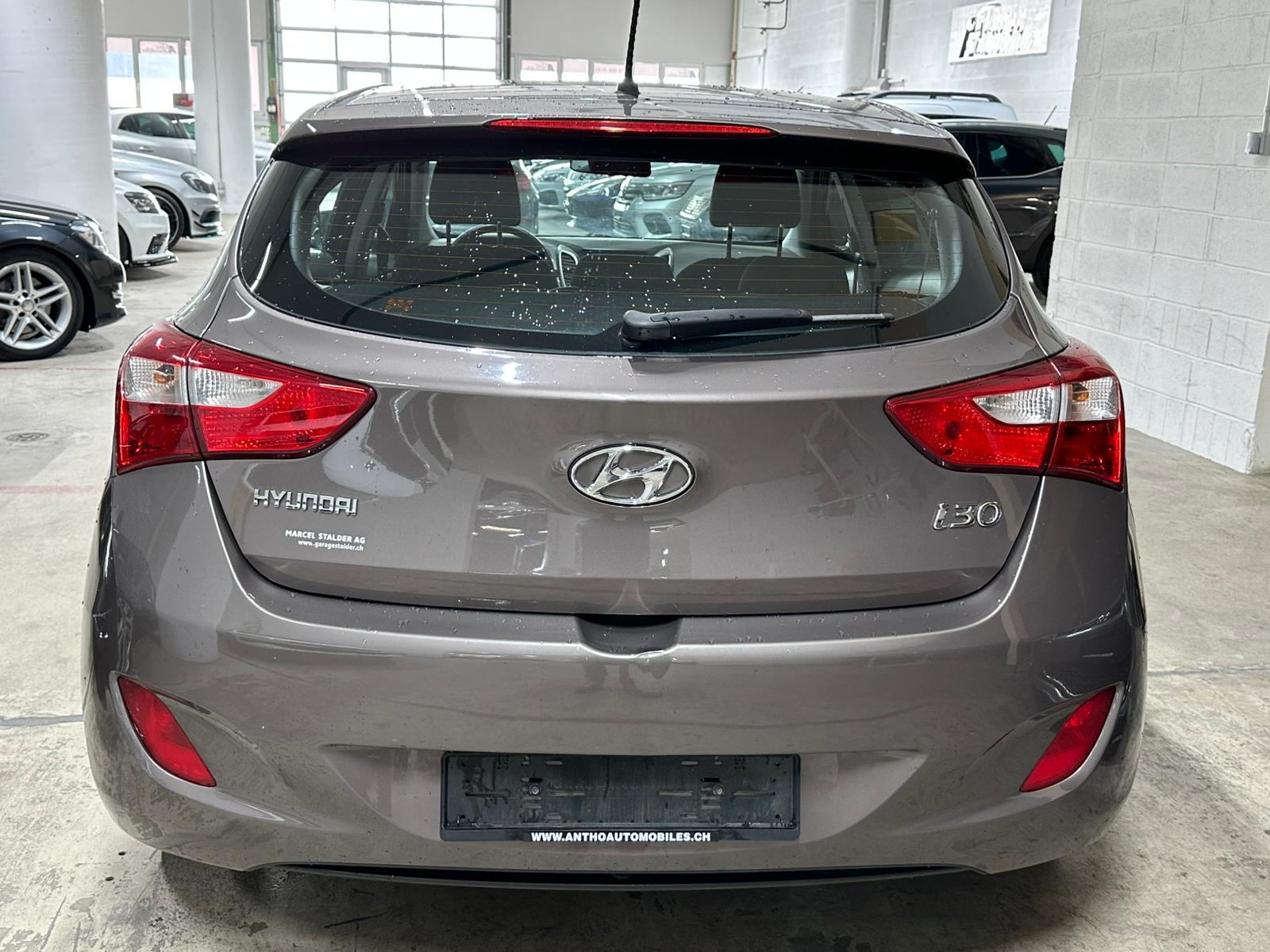 HYUNDAI i30 1.4 Comfort-image-4