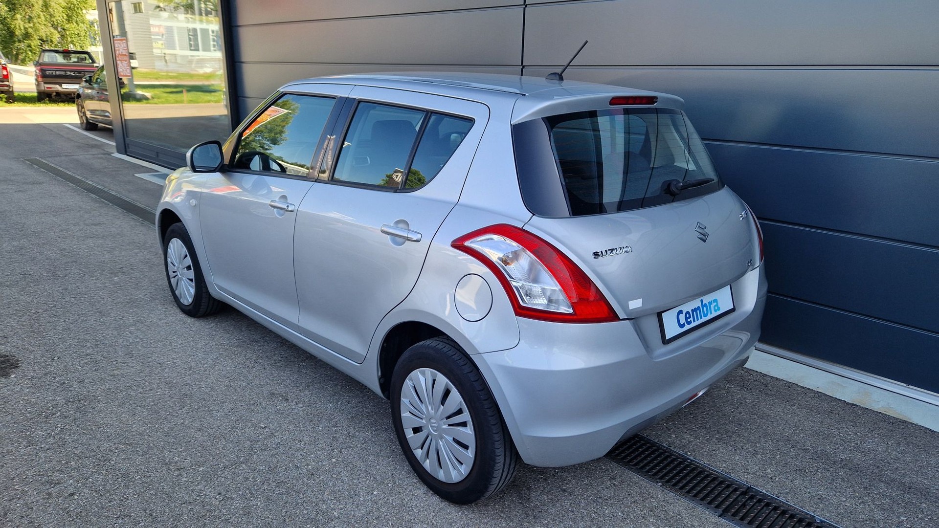 SUZUKI Swift 1.2i 16V Compact Top 4x4-image-4
