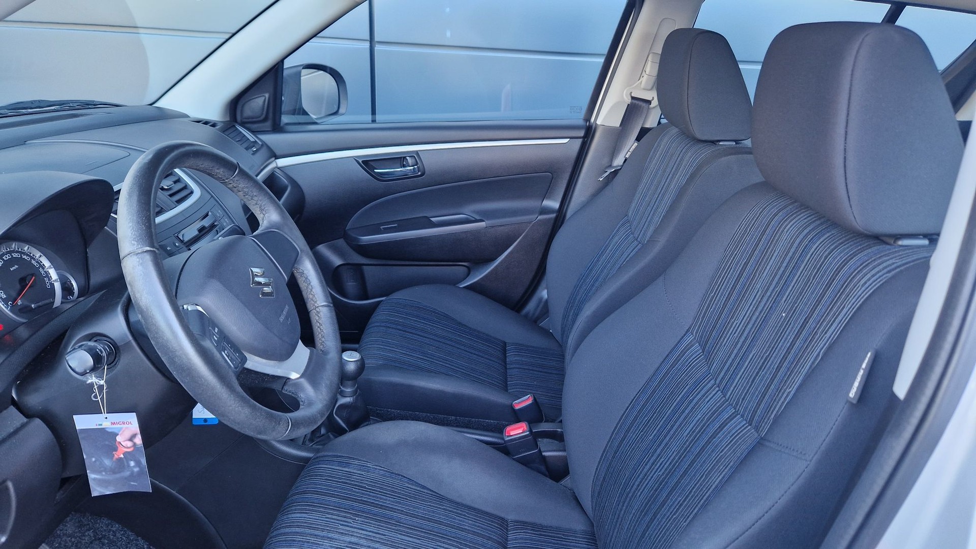 SUZUKI Swift 1.2i 16V Compact Top 4x4-image-9