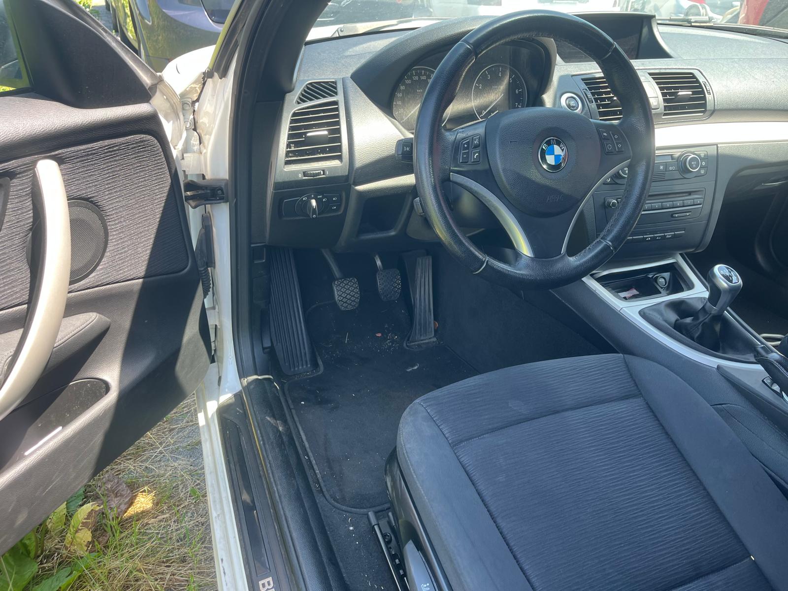 BMW 120-image-4