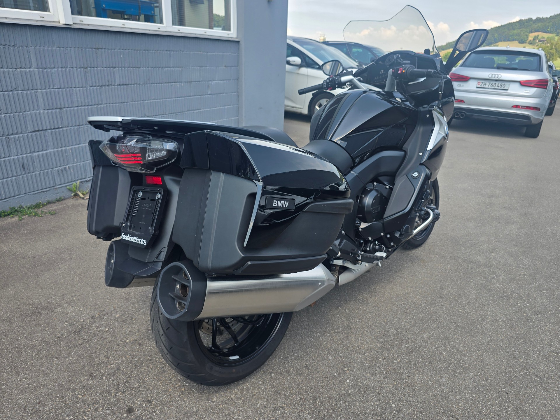 BMW K 1600 GT-image-2