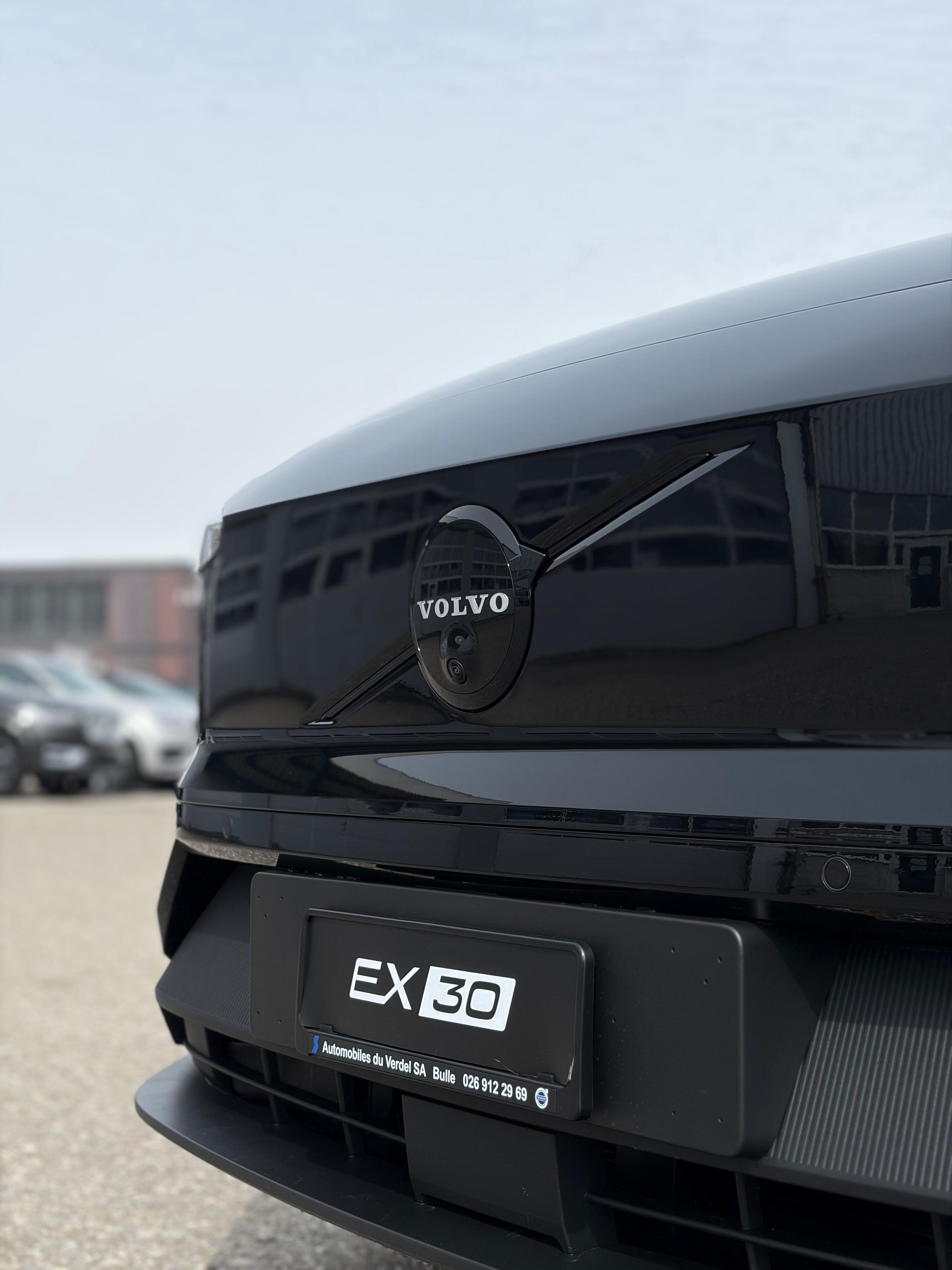 VOLVO EX30 E60 Twin Ultra Performance Sw. Black Ed. AWD-showroom-element-1