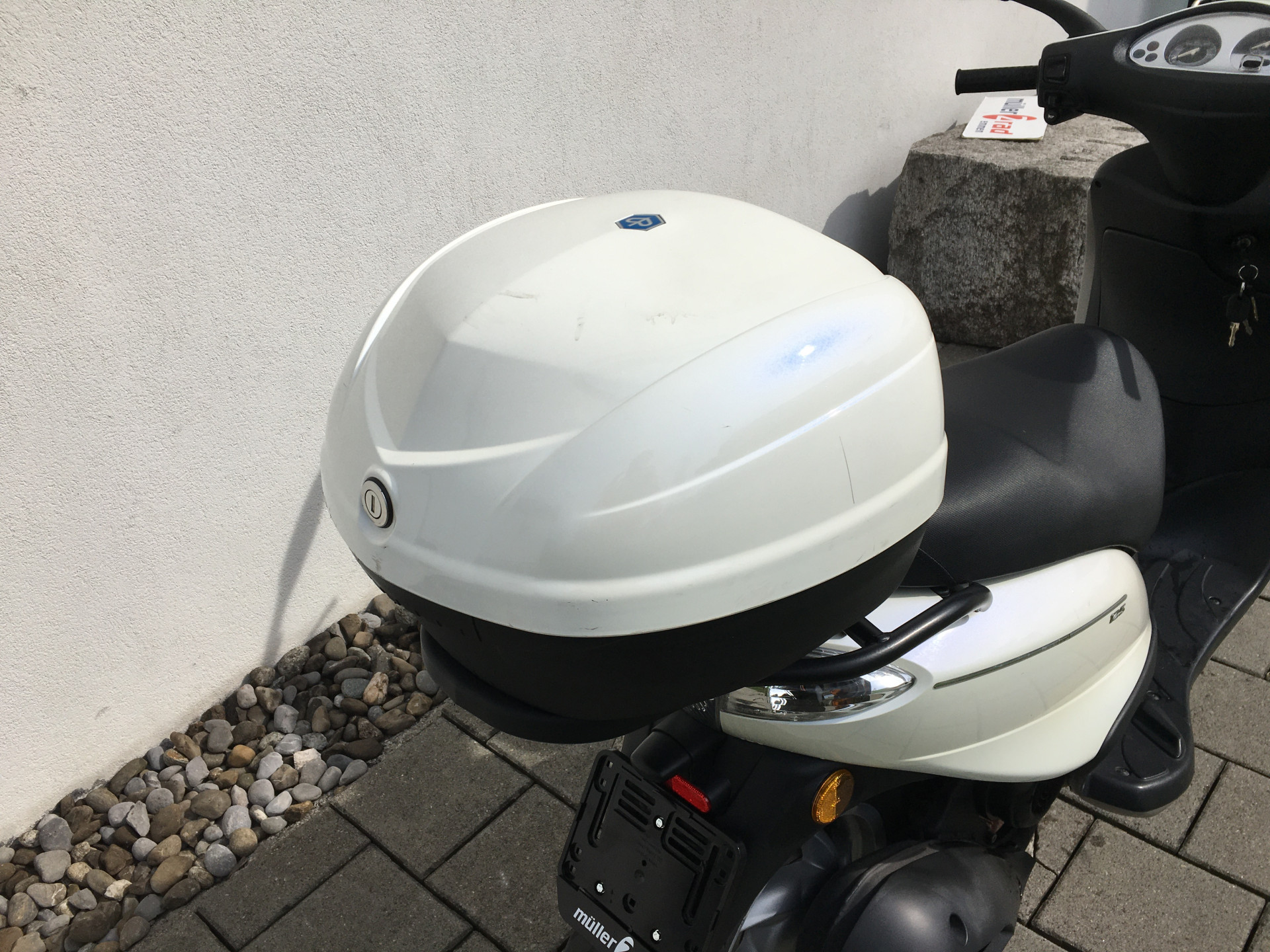 PIAGGIO Fly 125-showroom-element-3