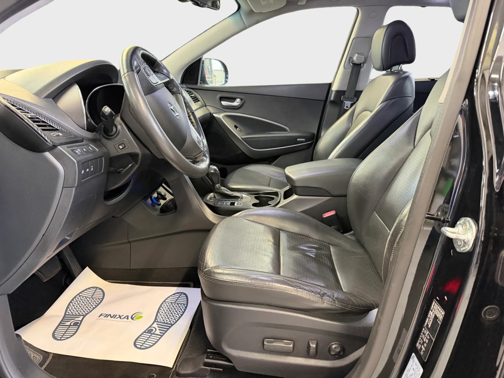 HYUNDAI Santa Fe 2.2 CRDI Premium 4WD Automatic-image-6